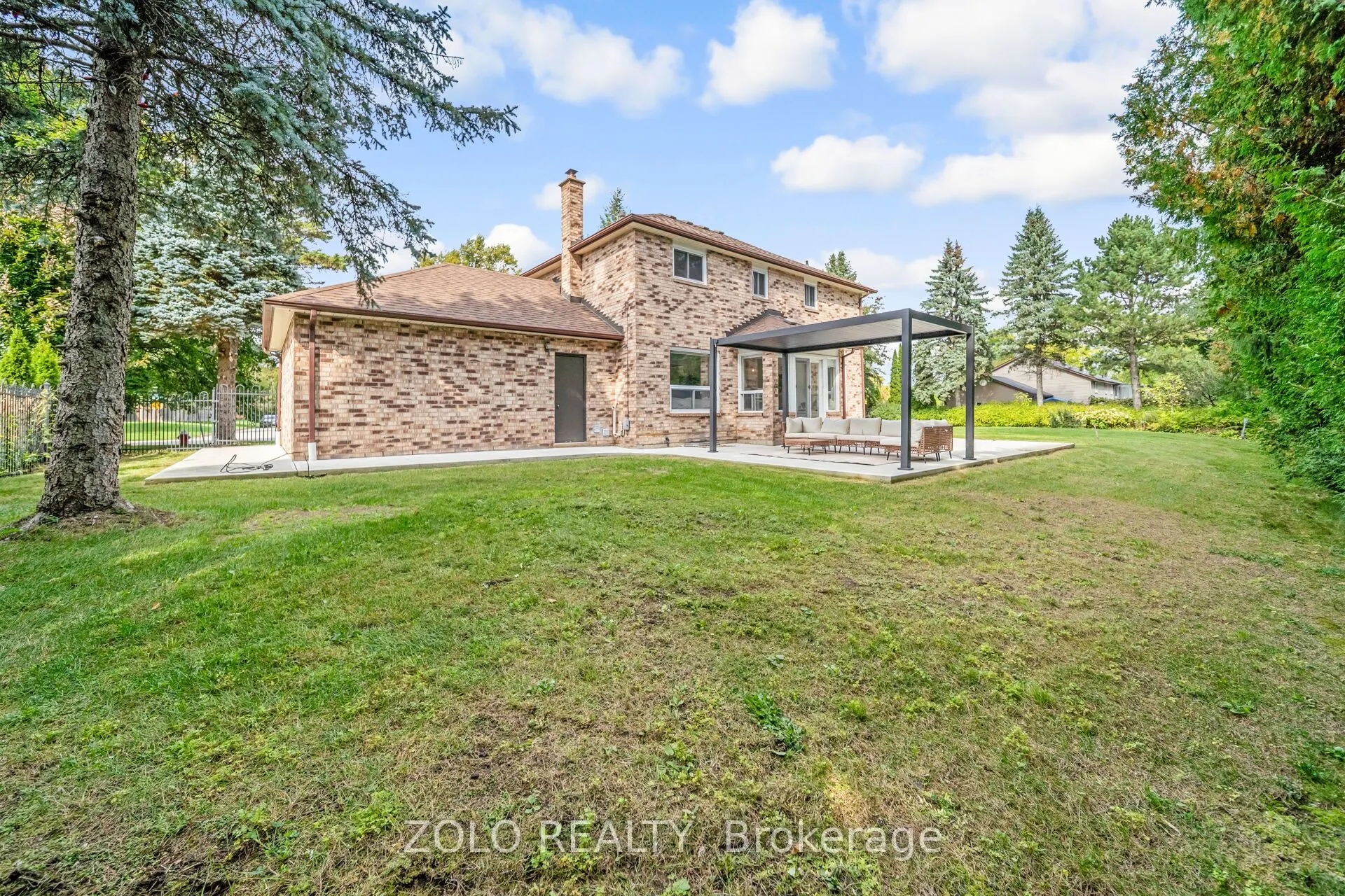 13 Ivan Avenue