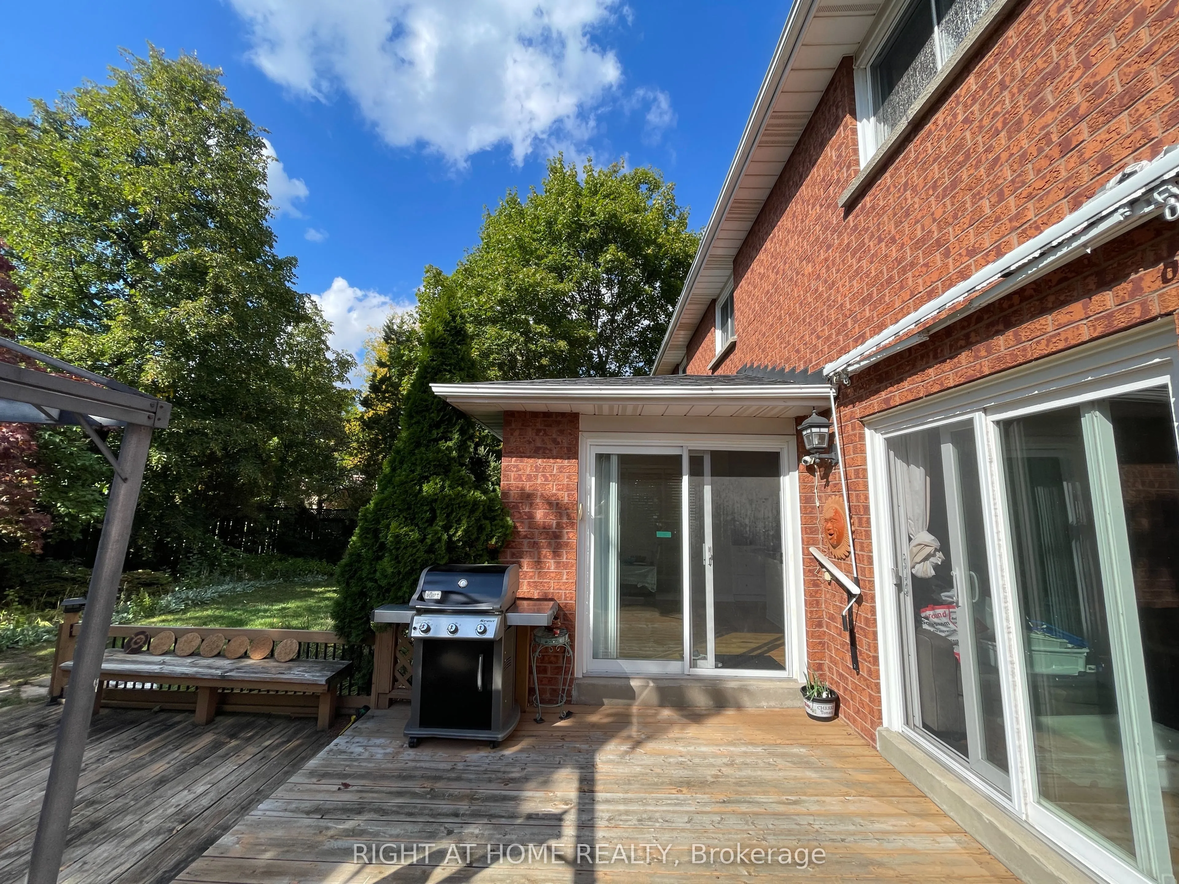 1163 Rosethorne Road, #Upper