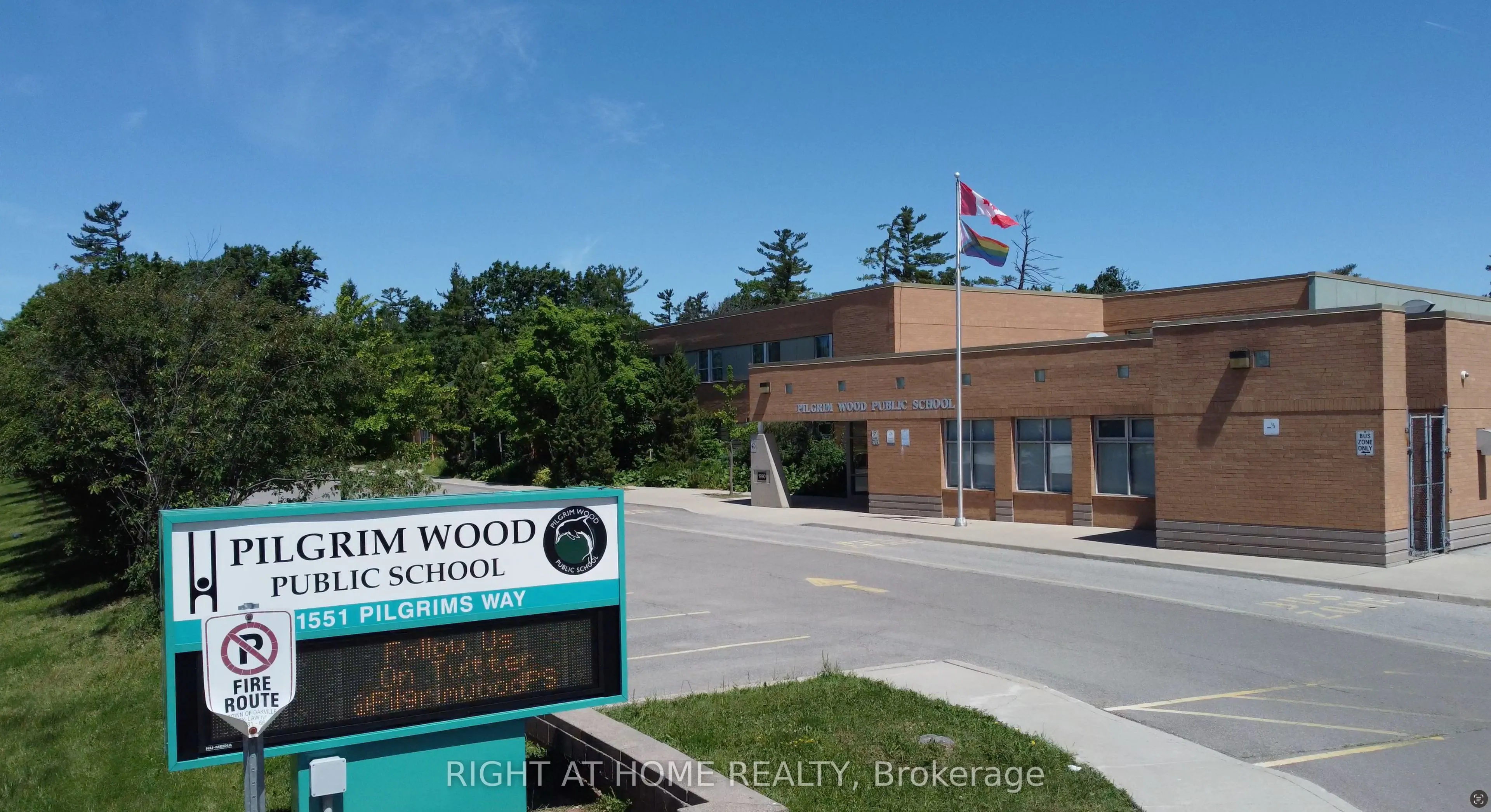 1163 Rosethorne Road, #Upper
