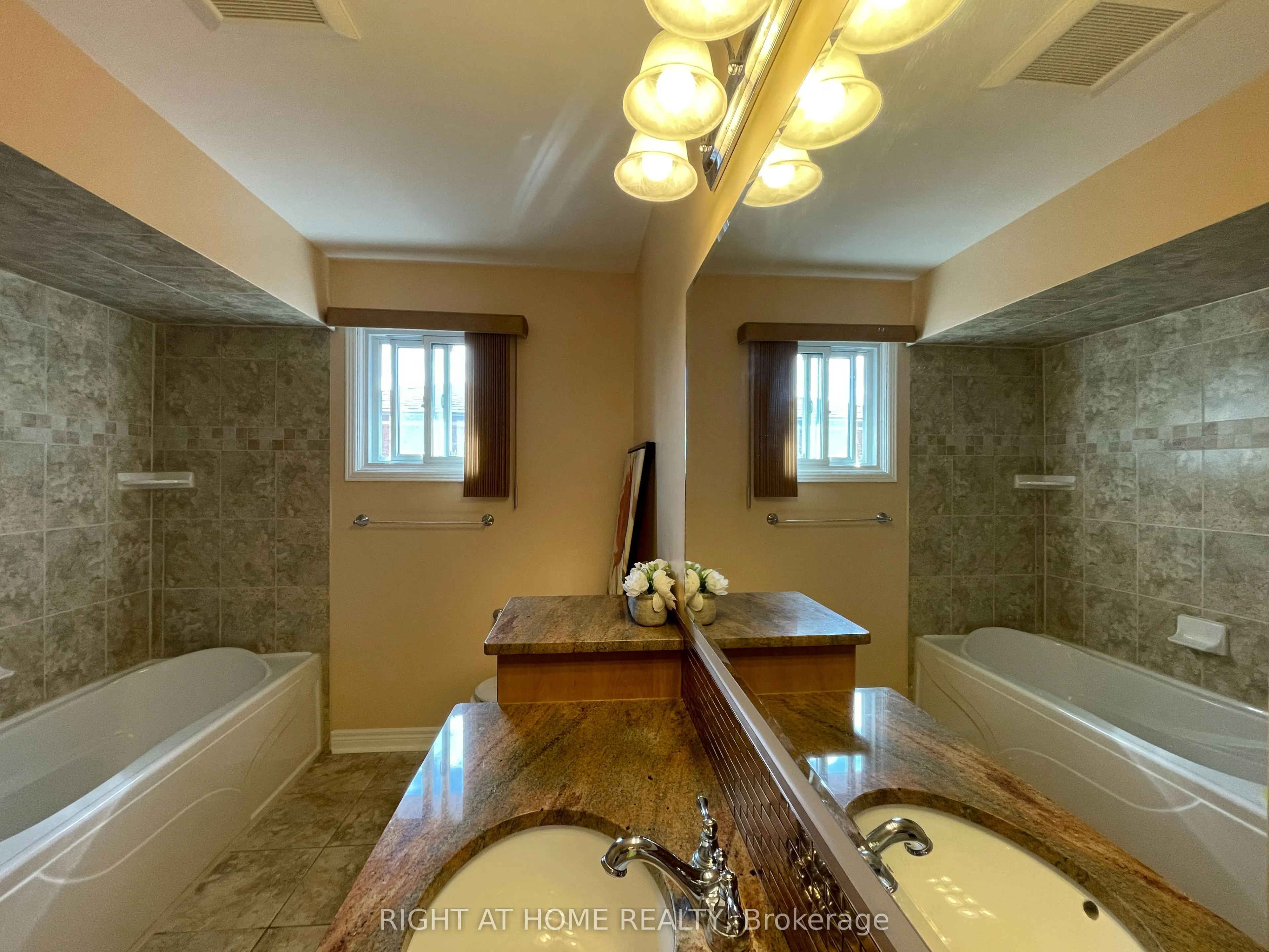 1163 Rosethorne Road, #Upper