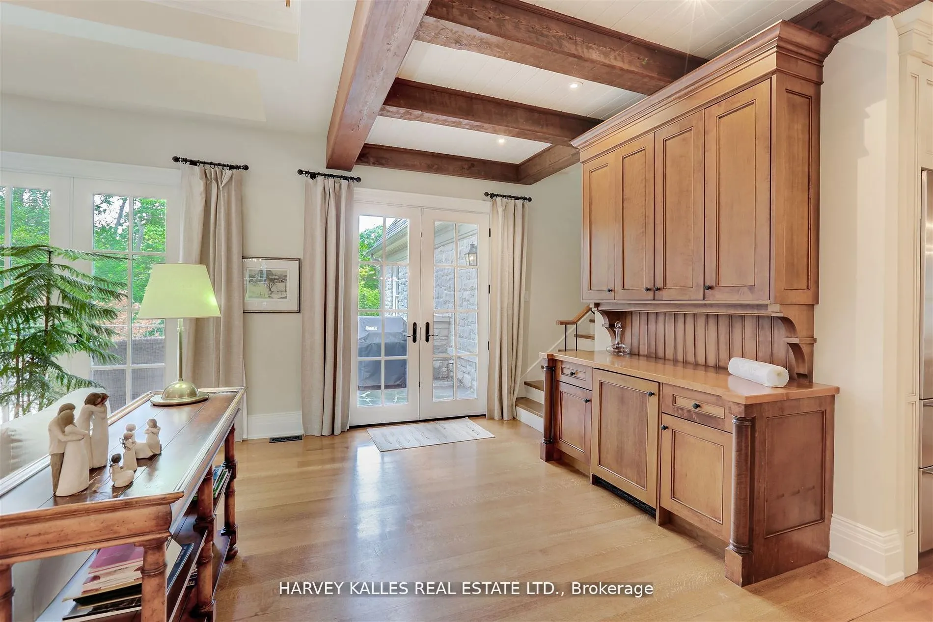 1199 Tecumseh Park Crescent