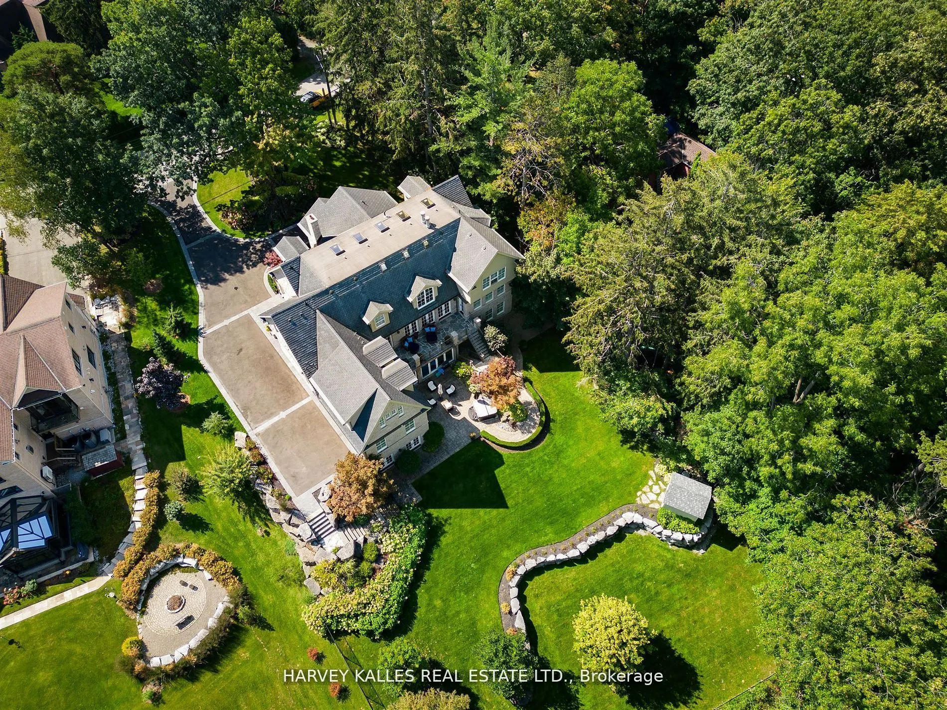 1199 Tecumseh Park Crescent