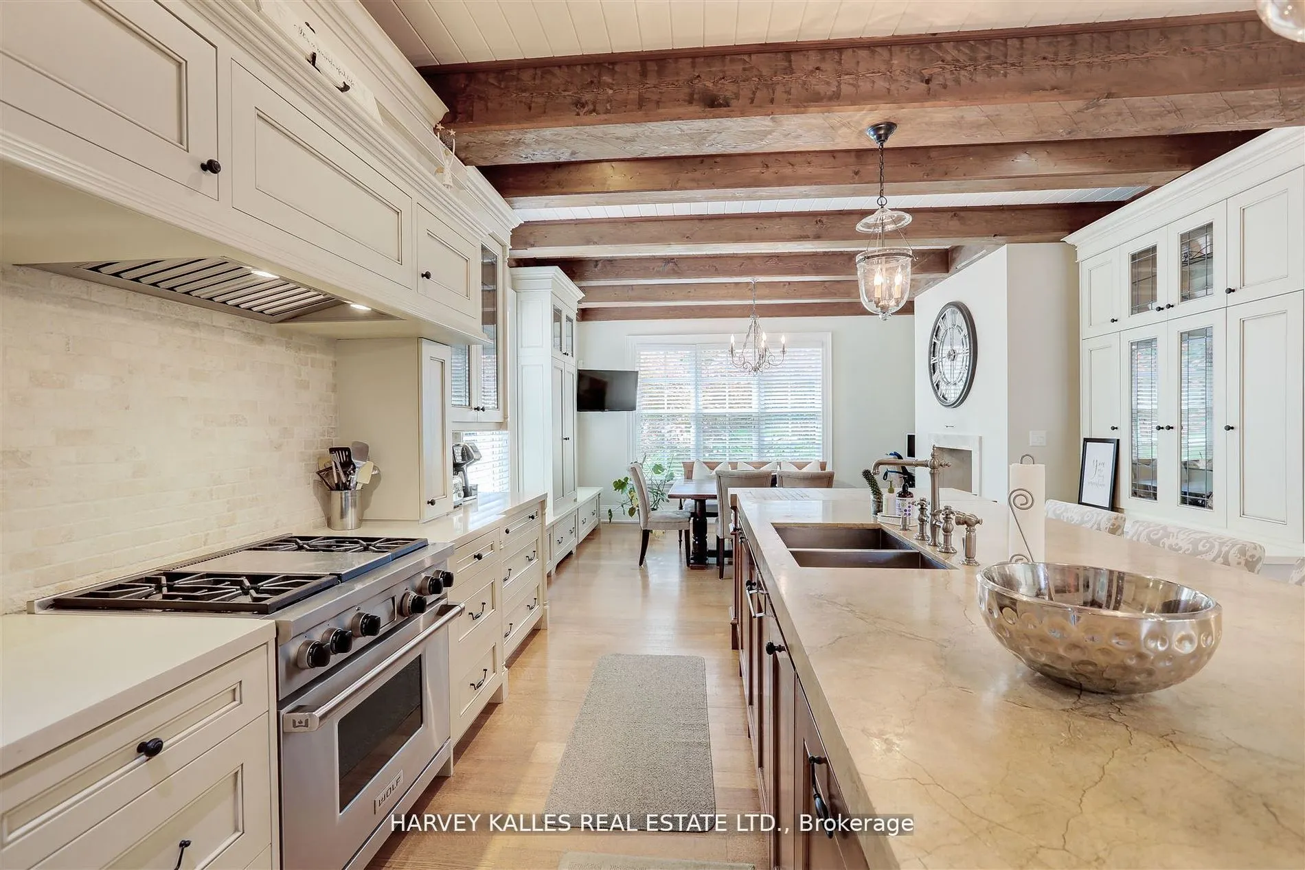 1199 Tecumseh Park Crescent