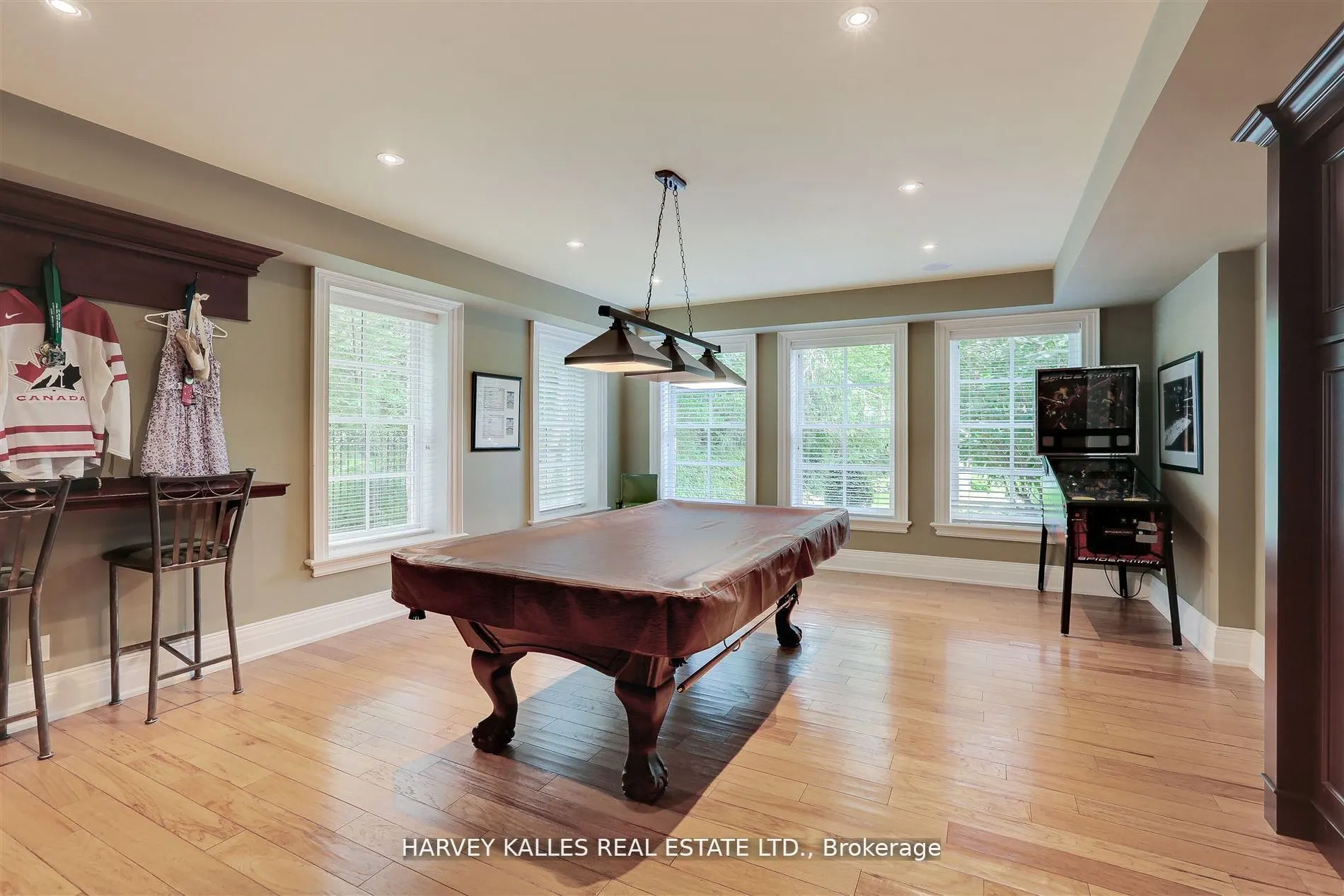 1199 Tecumseh Park Crescent