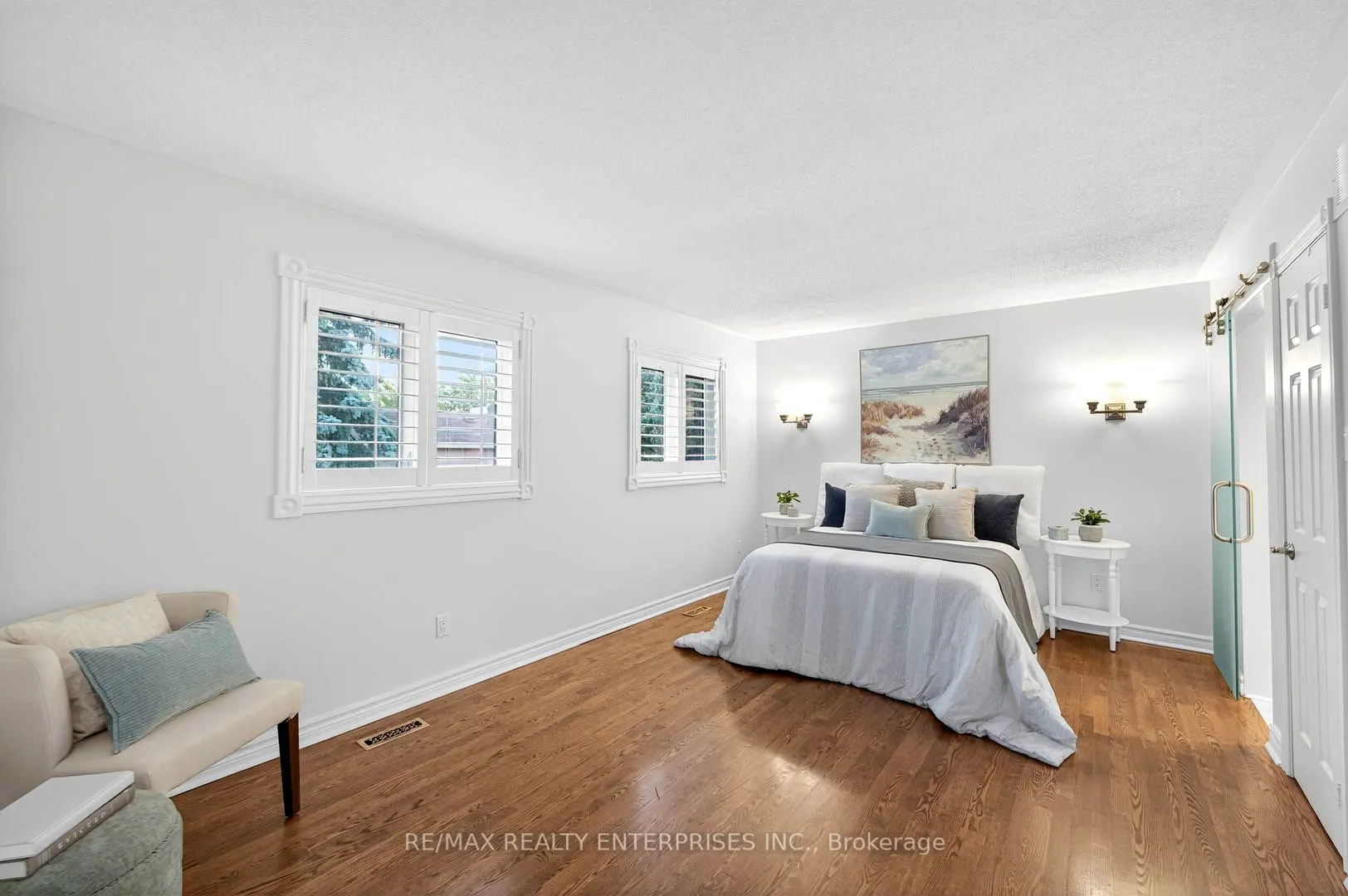 336 Oakridge Court