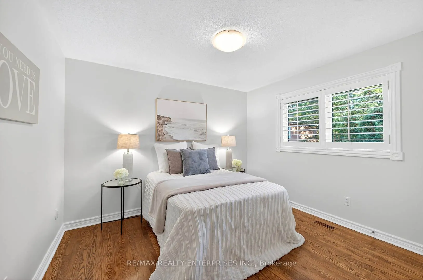 336 Oakridge Court