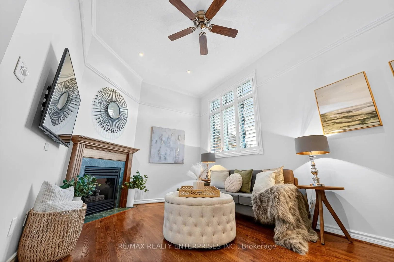 336 Oakridge Court