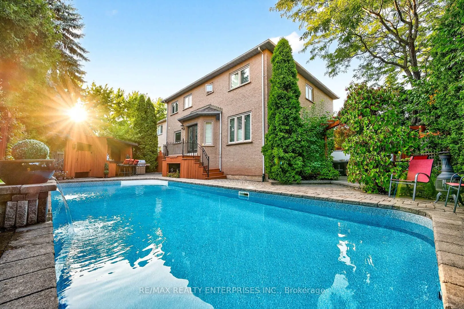 336 Oakridge Court