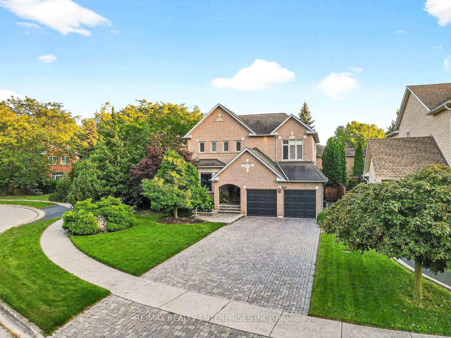 336 Oakridge Court