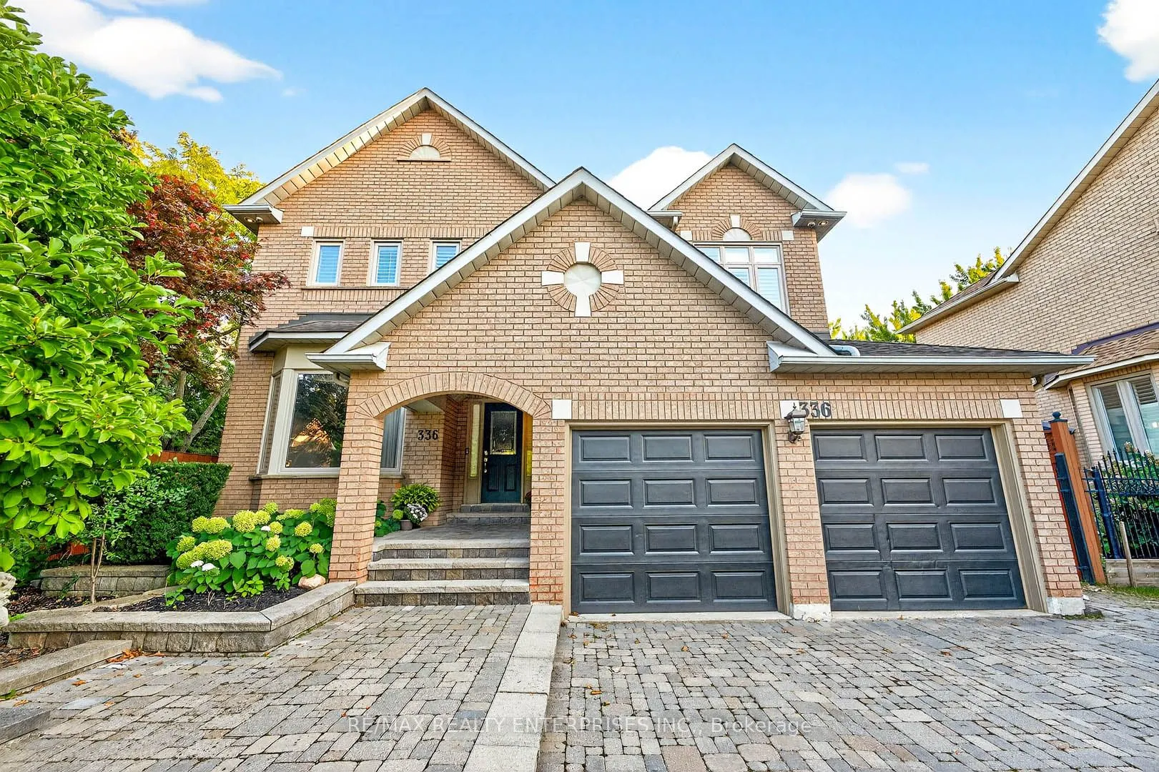 336 Oakridge Court