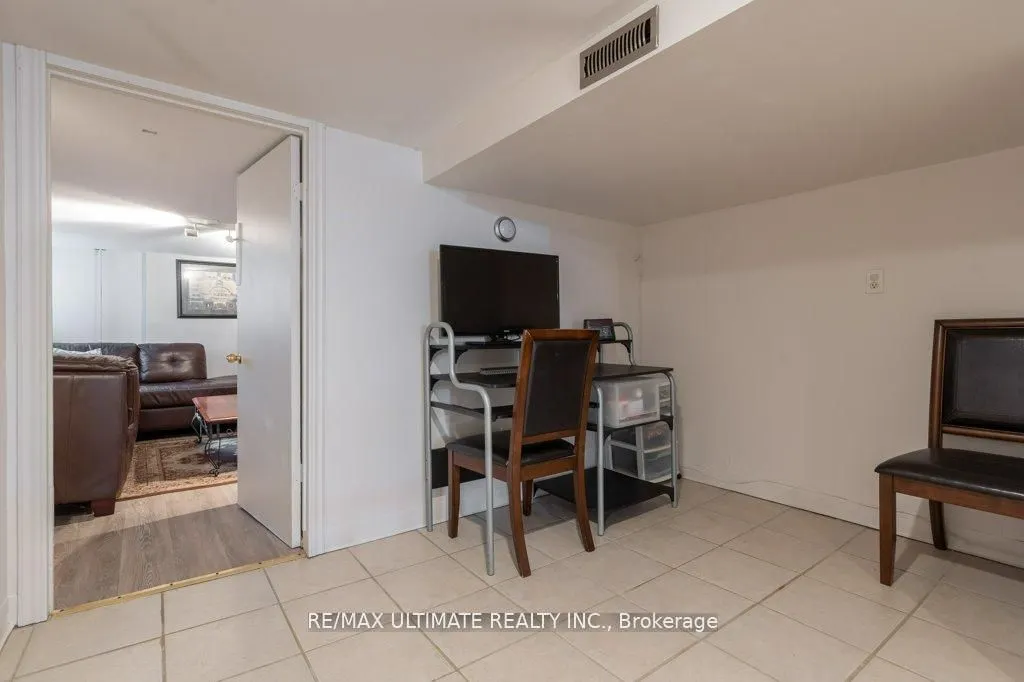 281 Boon Avenue