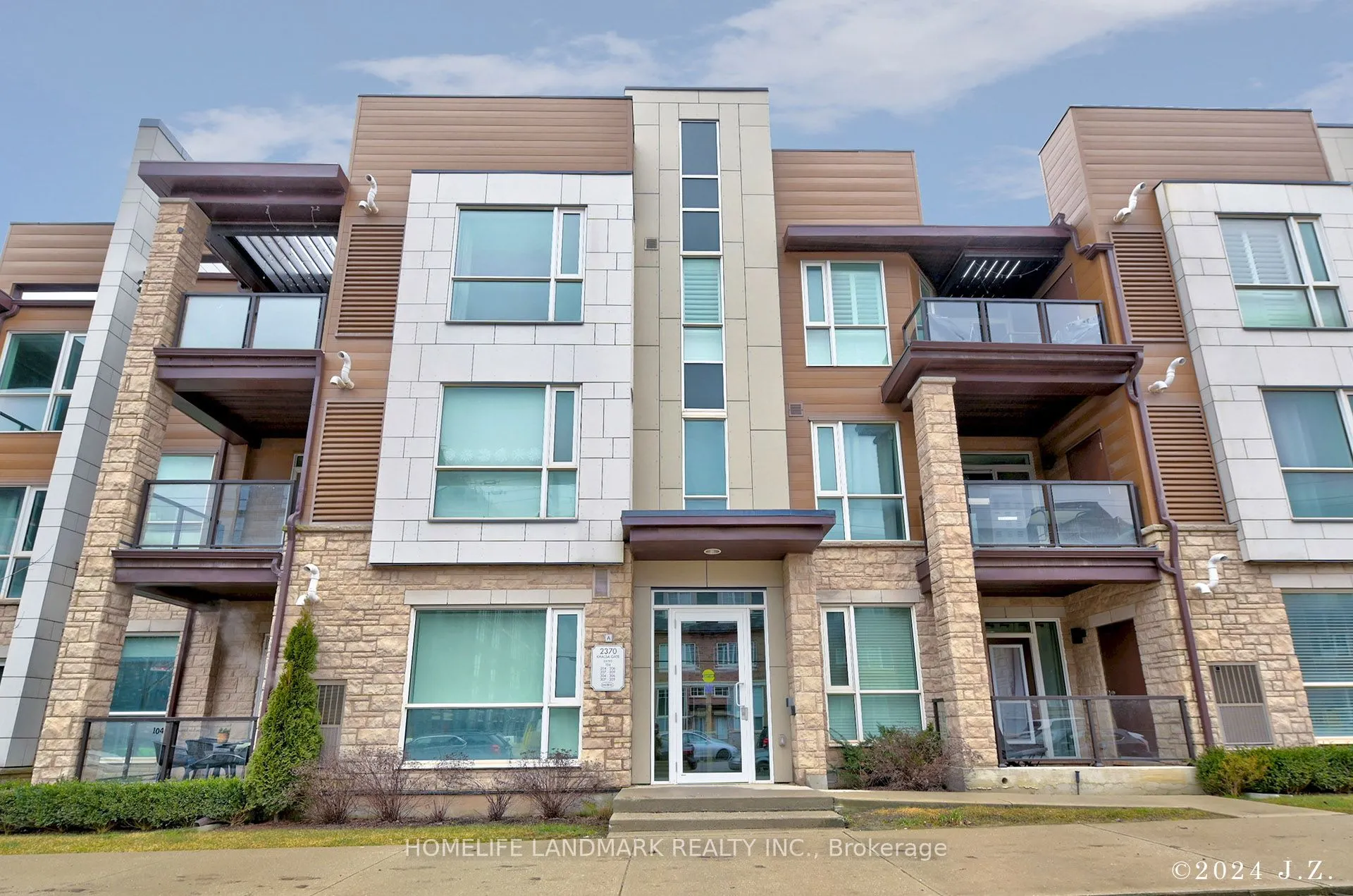2370 Khalsa Gate W, #308