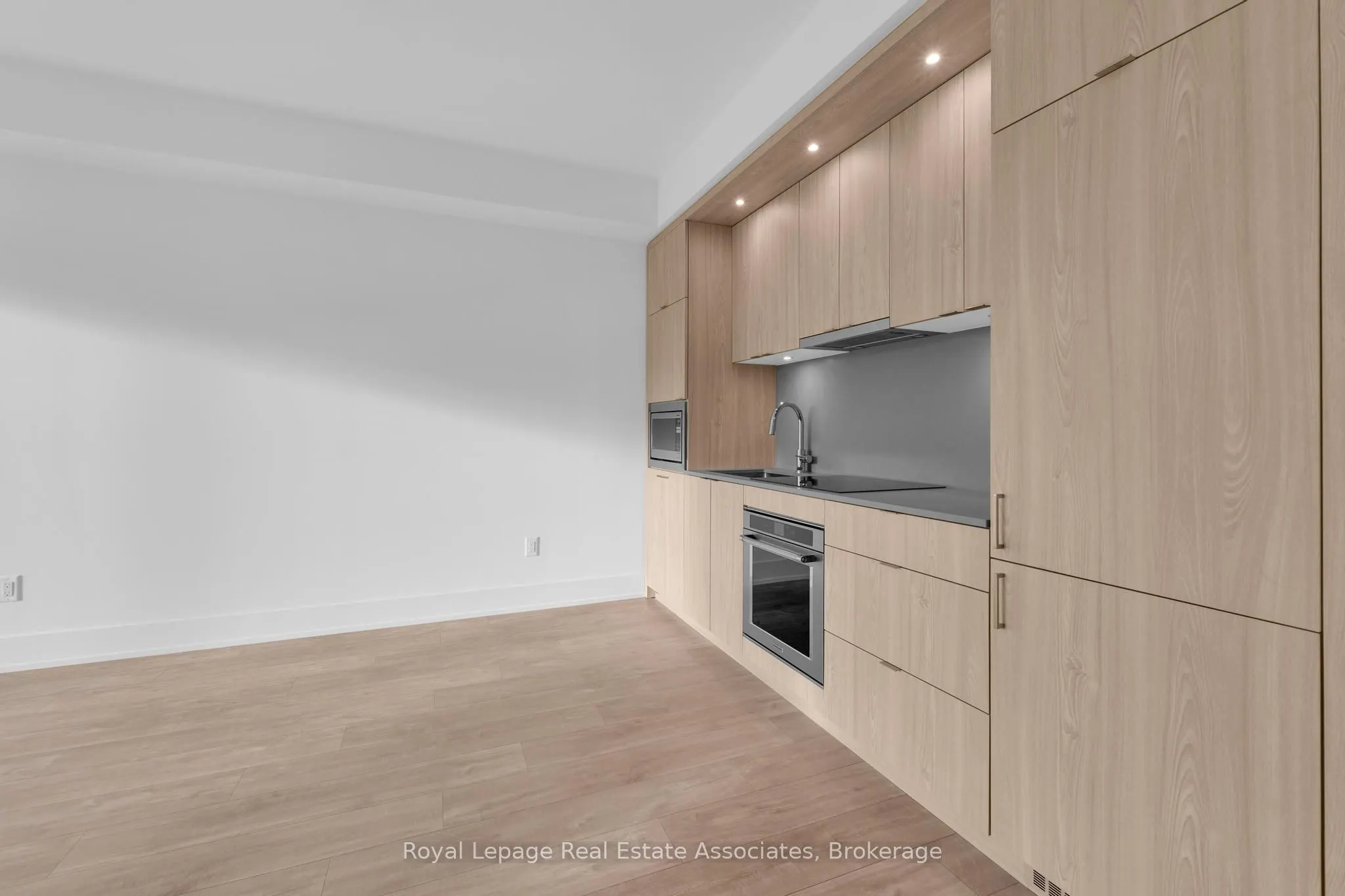 259 The Kingsway, #310