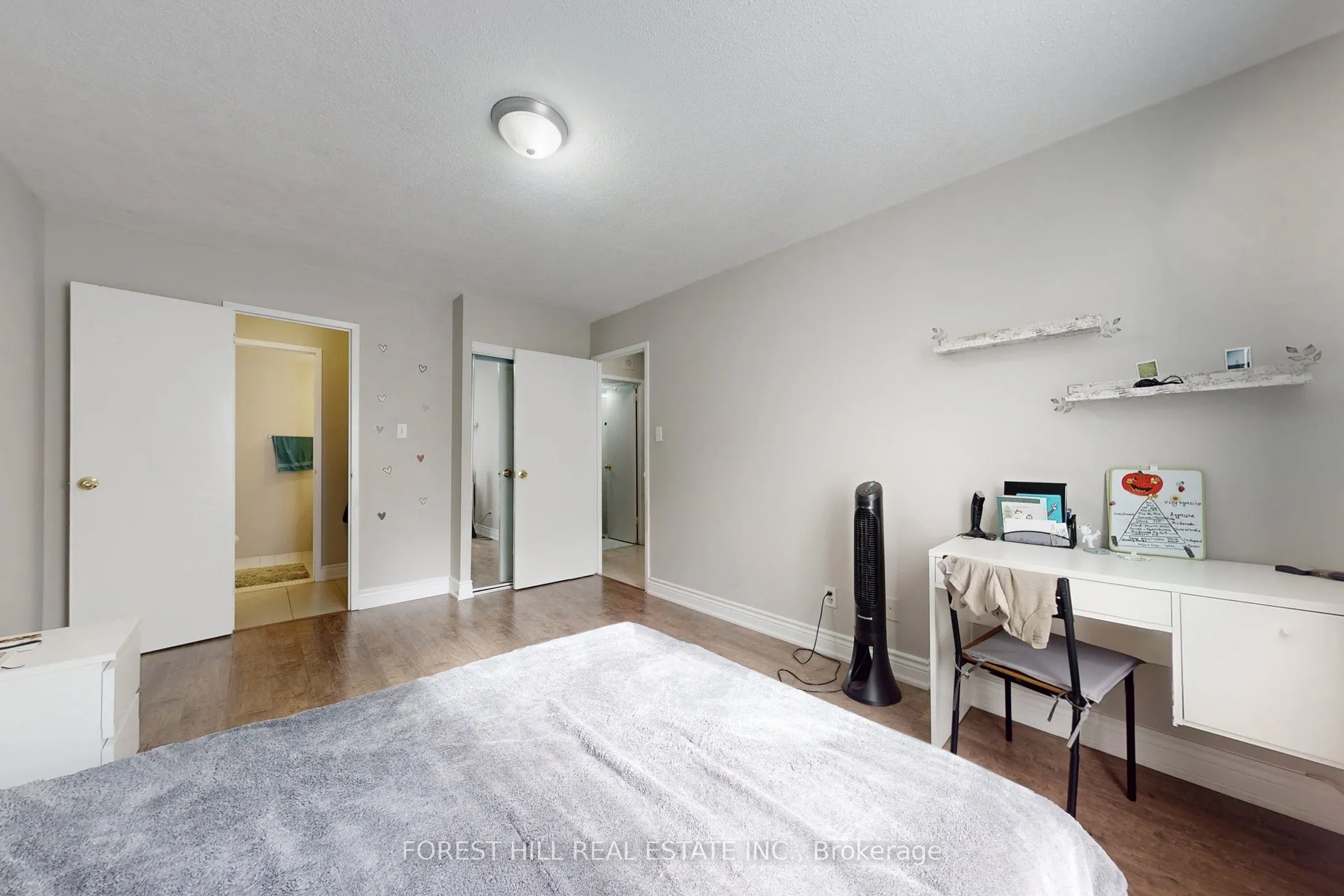 15 London Green Court, #308