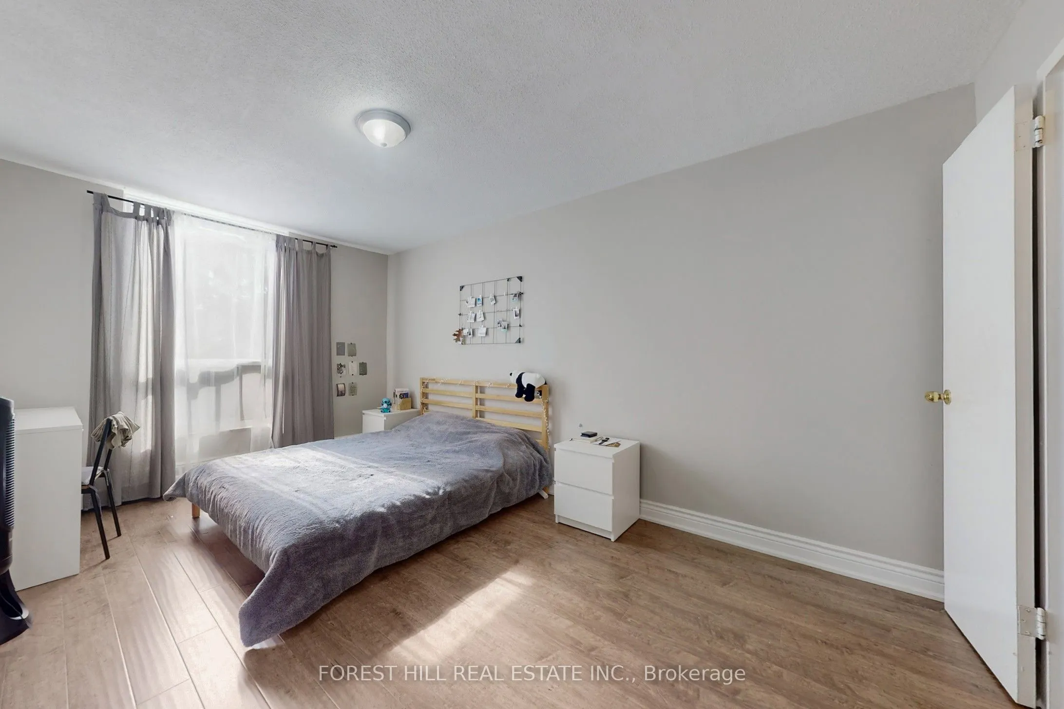 15 London Green Court, #308