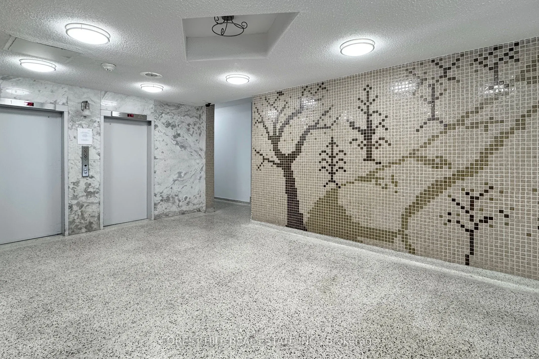 15 London Green Court, #308