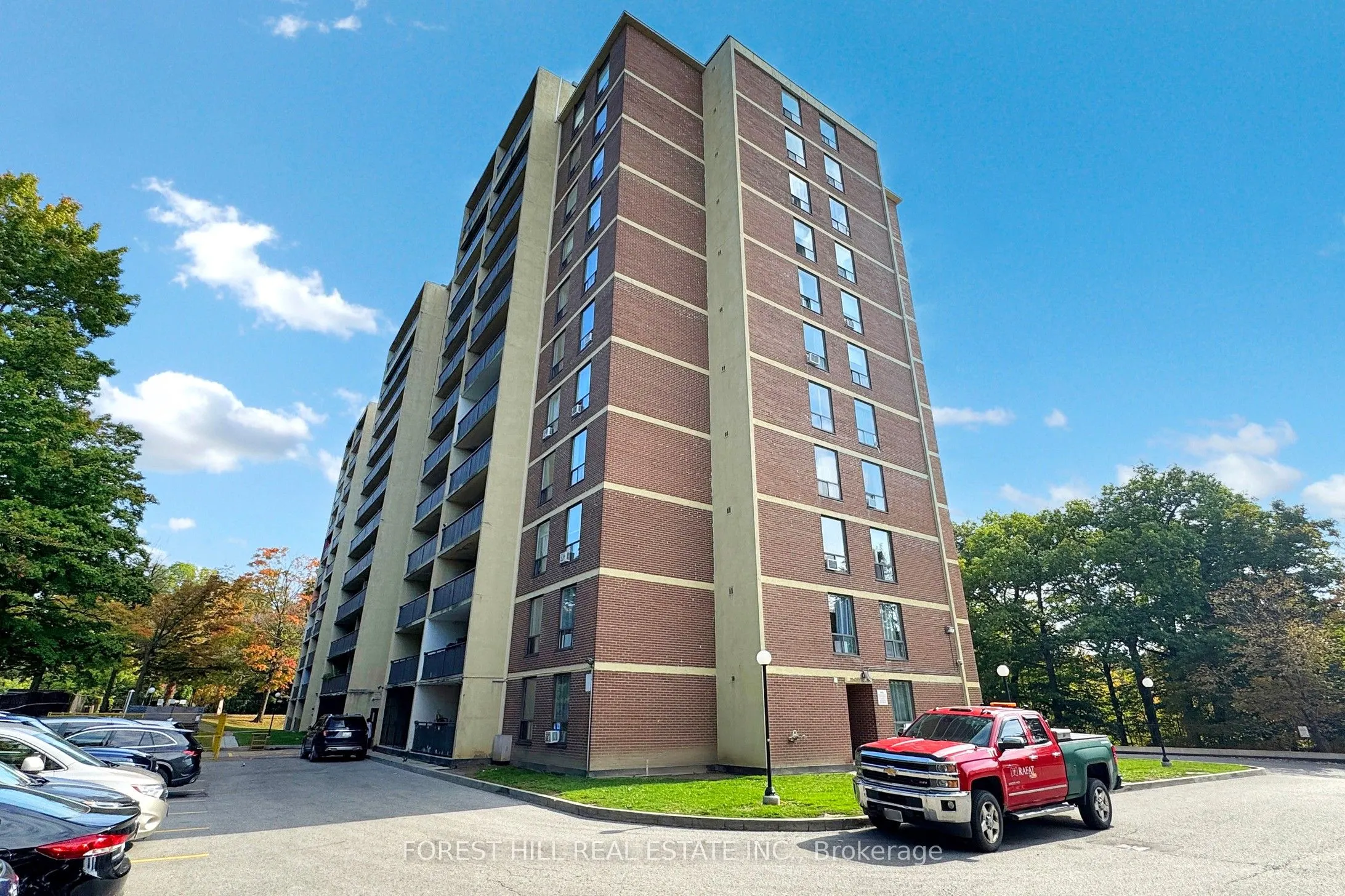 15 London Green Court, #308