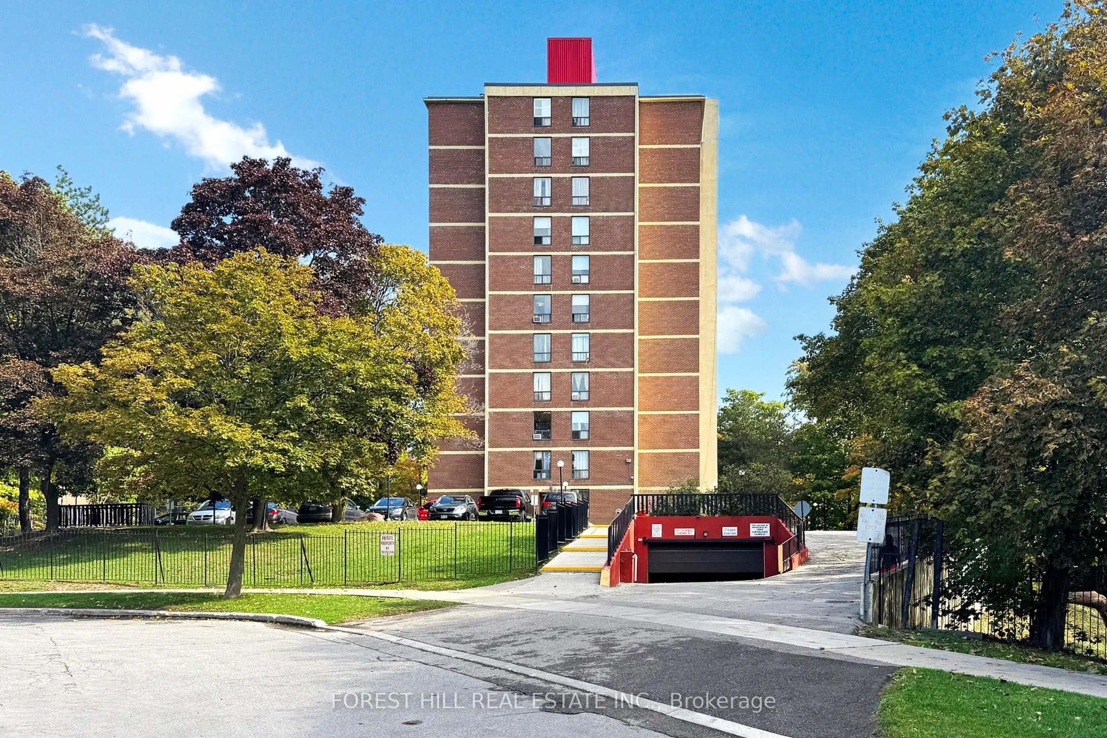 15 London Green Court, #308