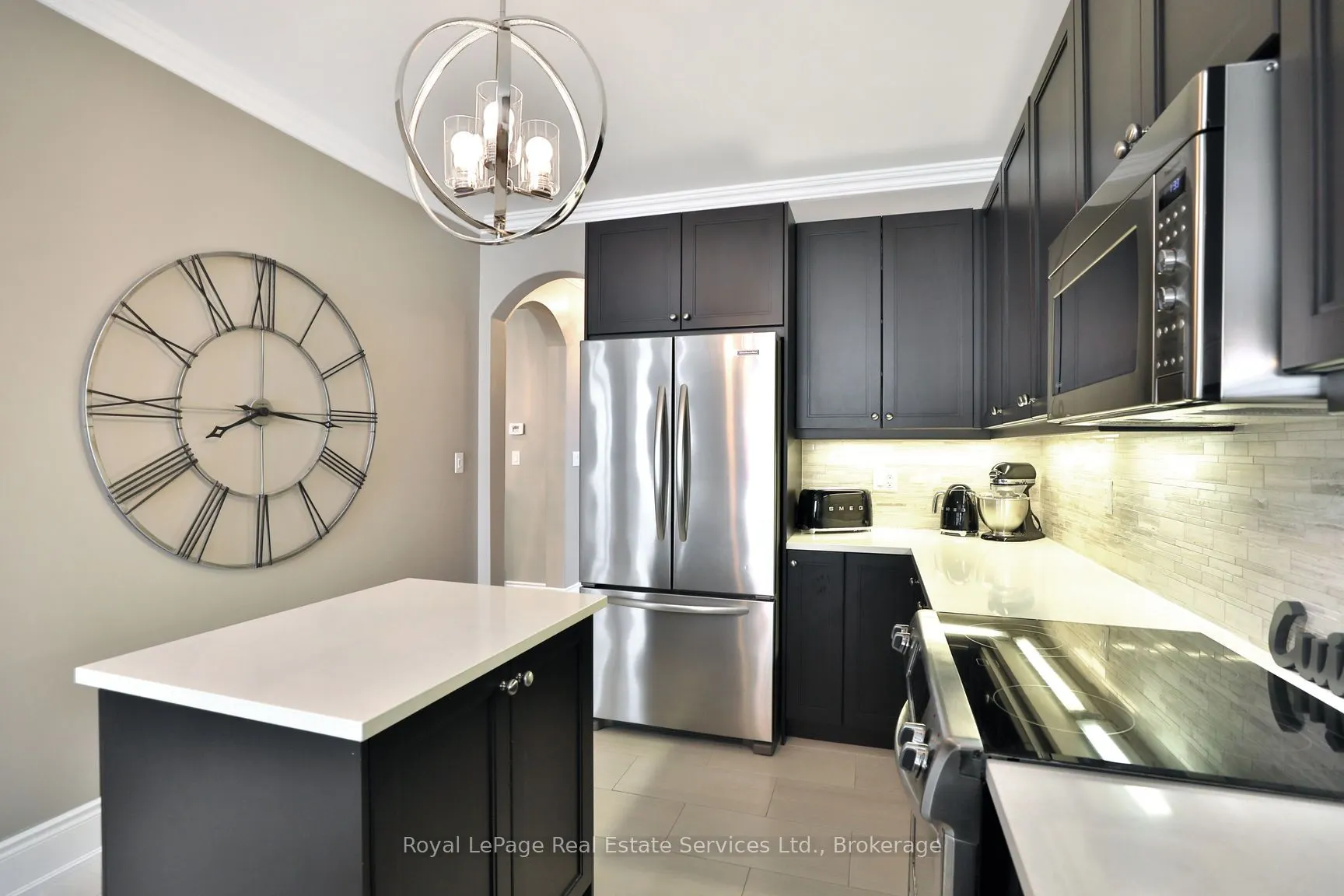 2473 Thornfield Common