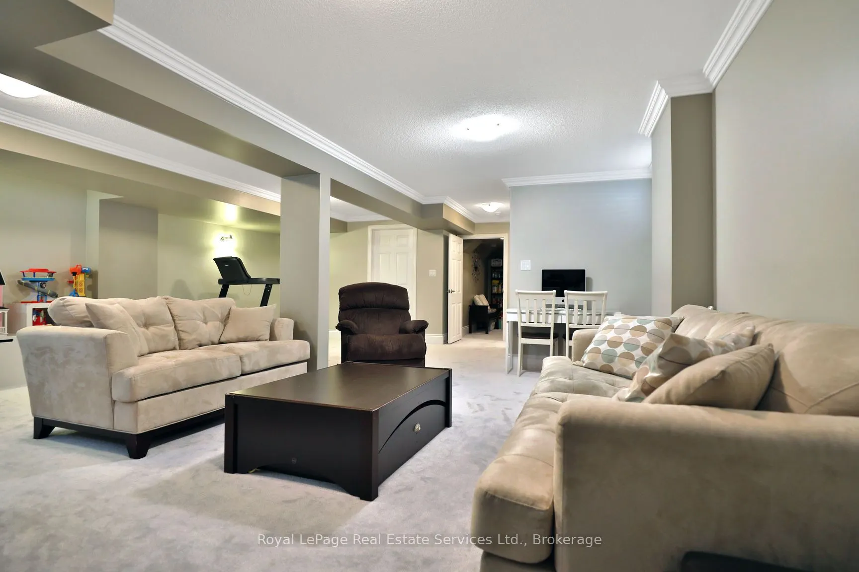 2473 Thornfield Common