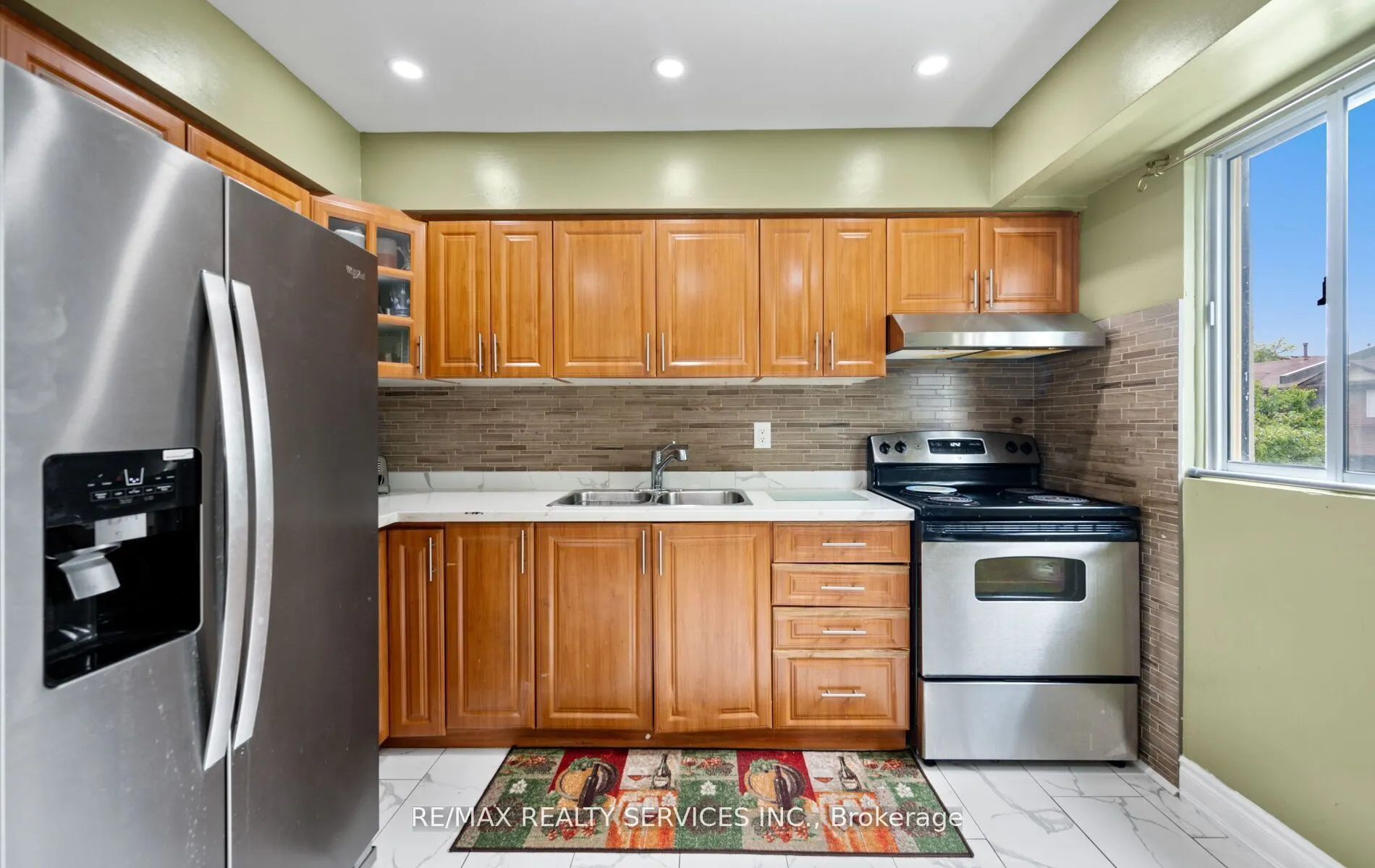 124 Baronwood Court, #124