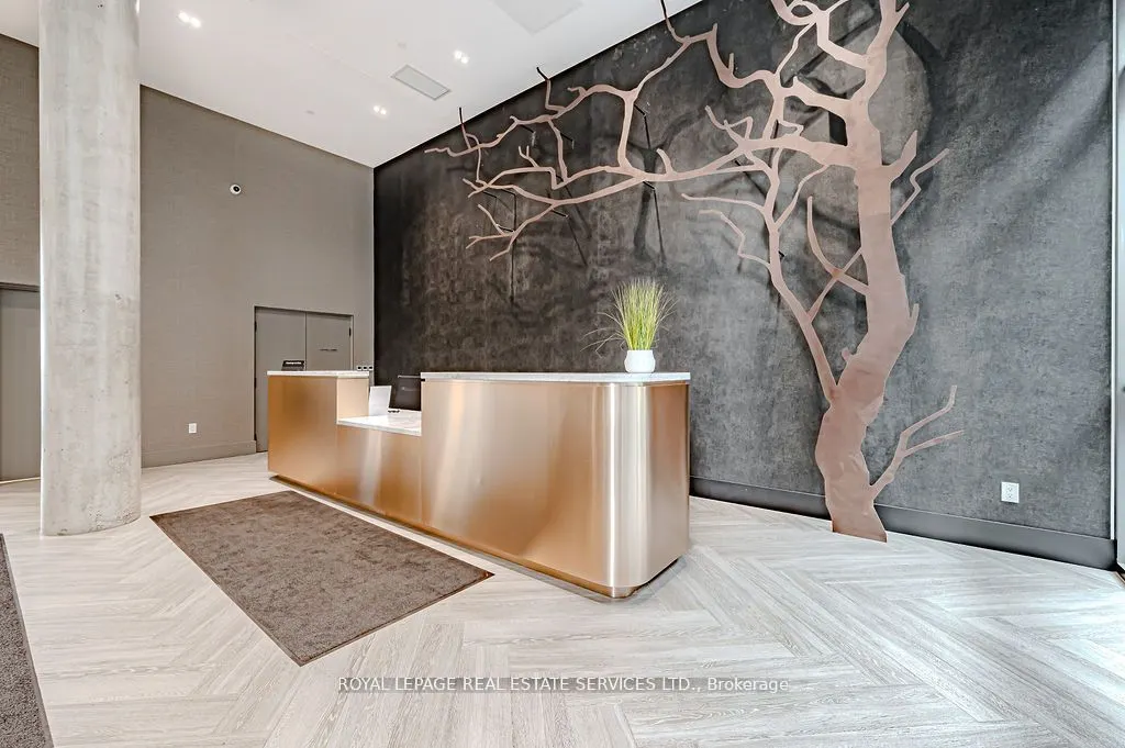 2450 Old Bronte Road, #438