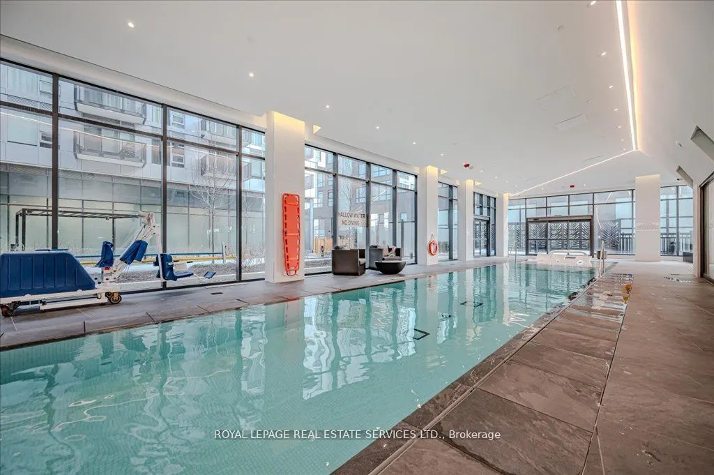 2450 Old Bronte Road, #438