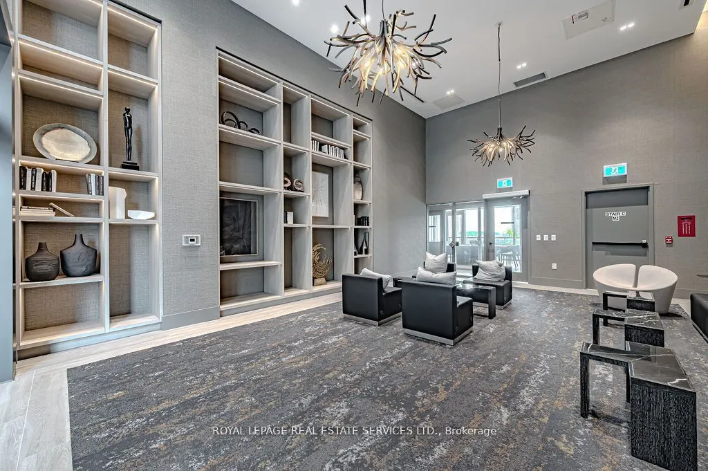 2450 Old Bronte Road, #438