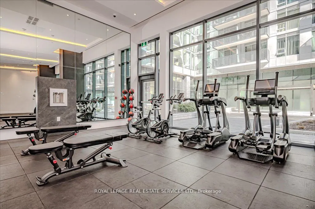2450 Old Bronte Road, #438