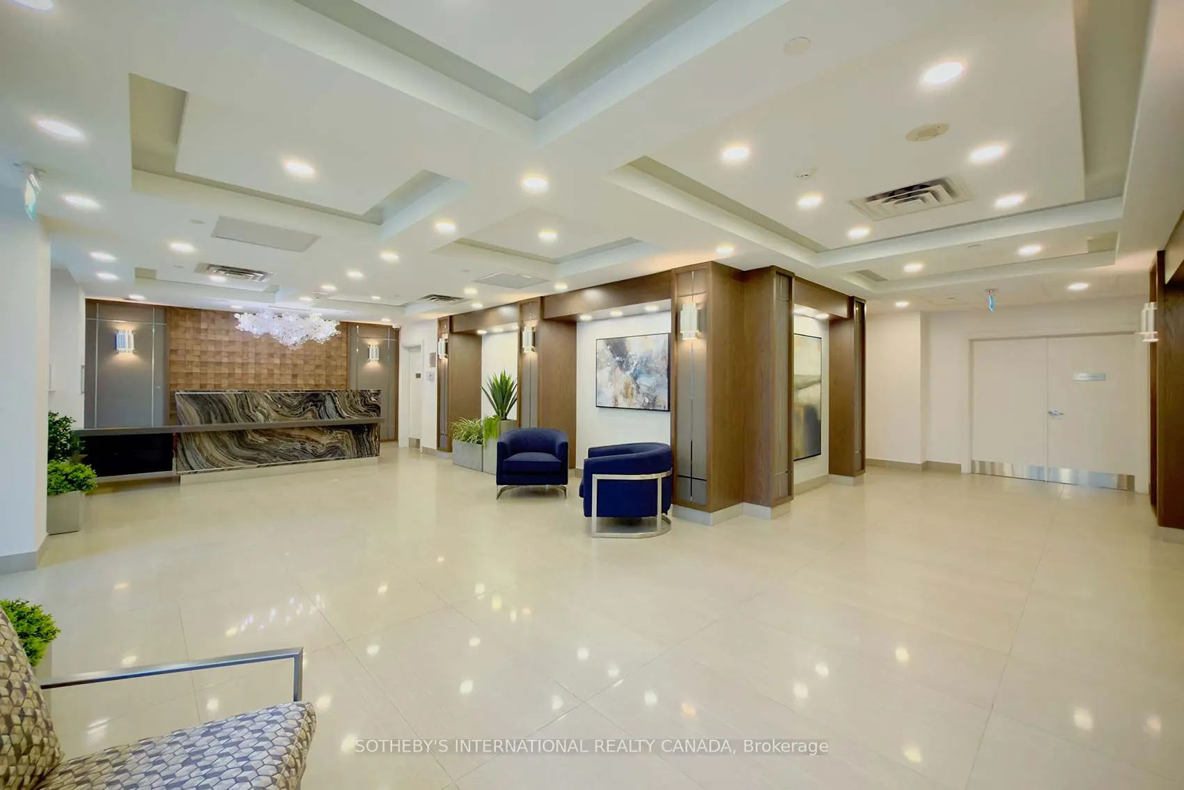 3 Michael Power Place, #208