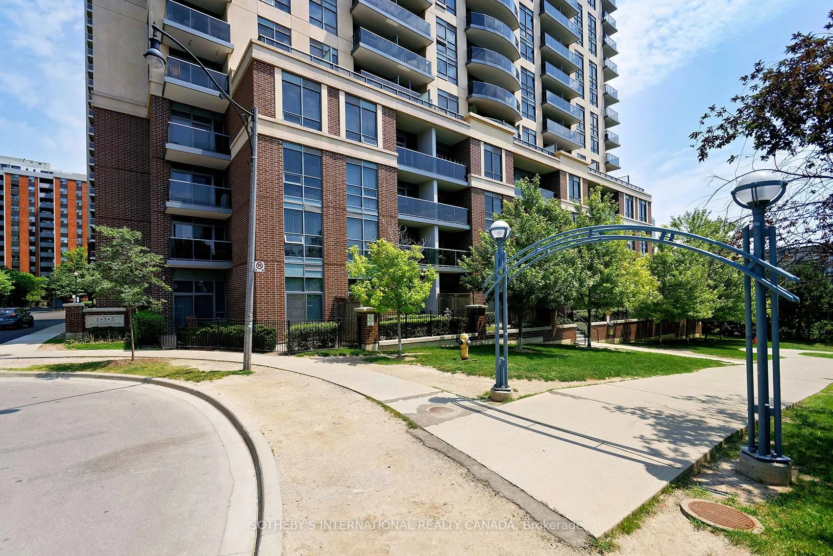 3 Michael Power Place, #208