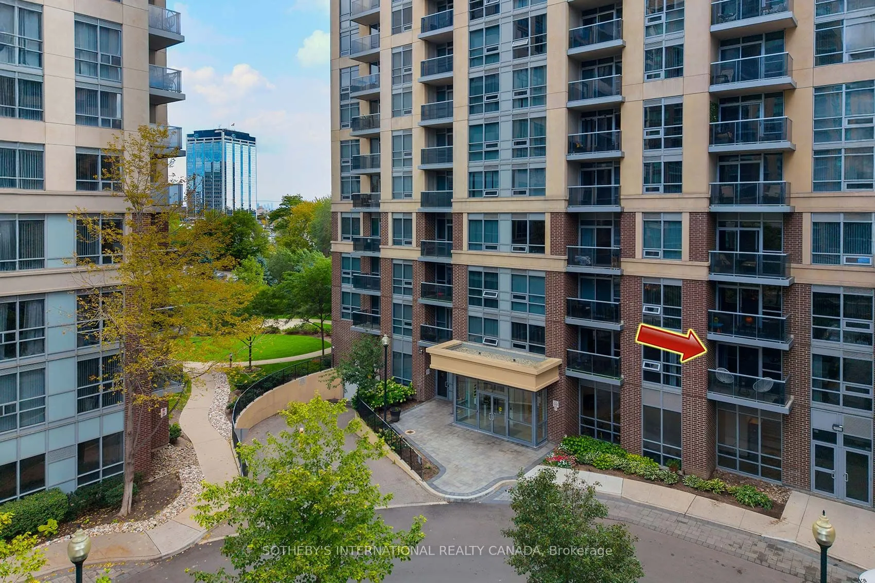 3 Michael Power Place, #208