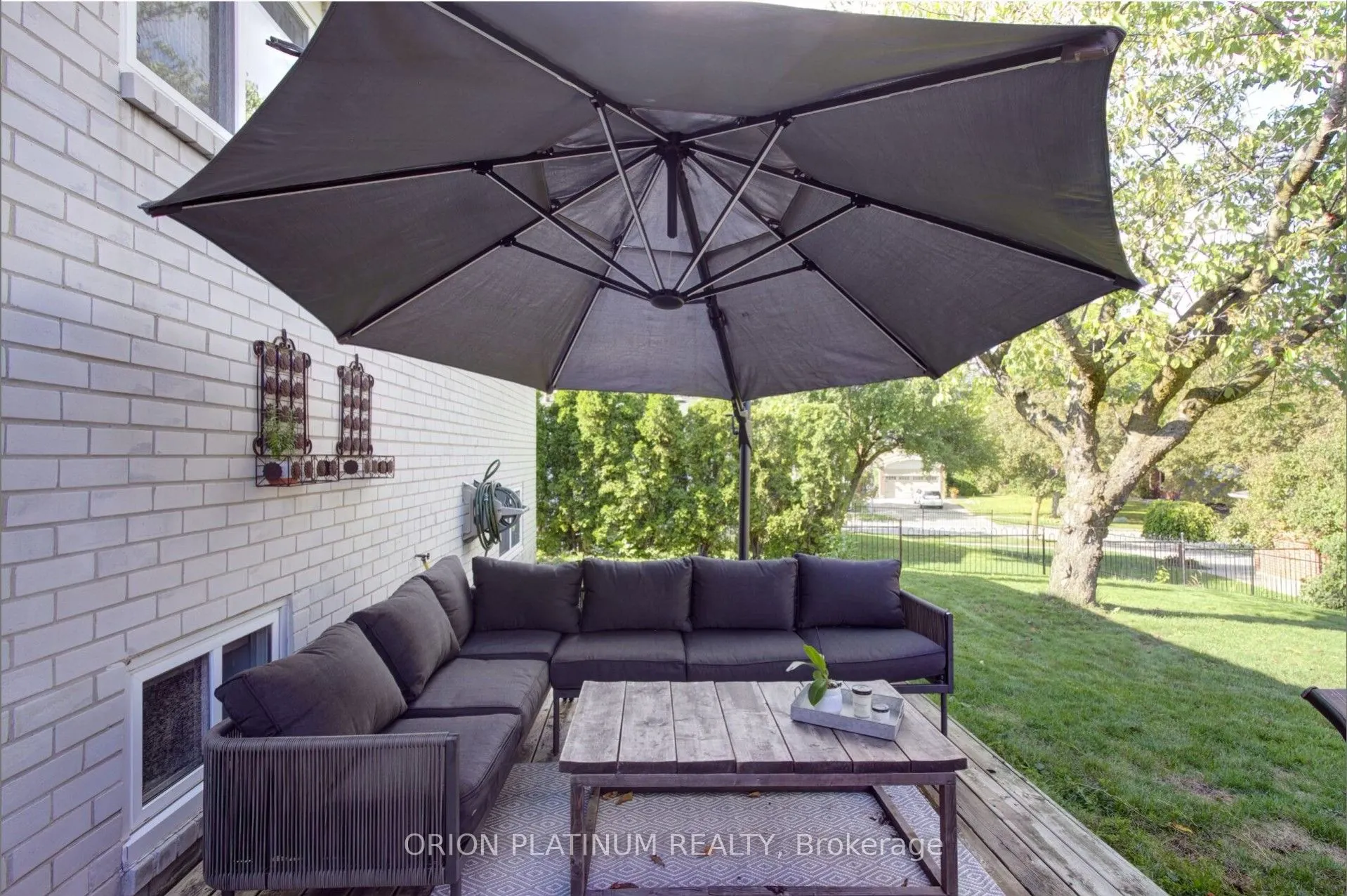 1706 Branchwood Park