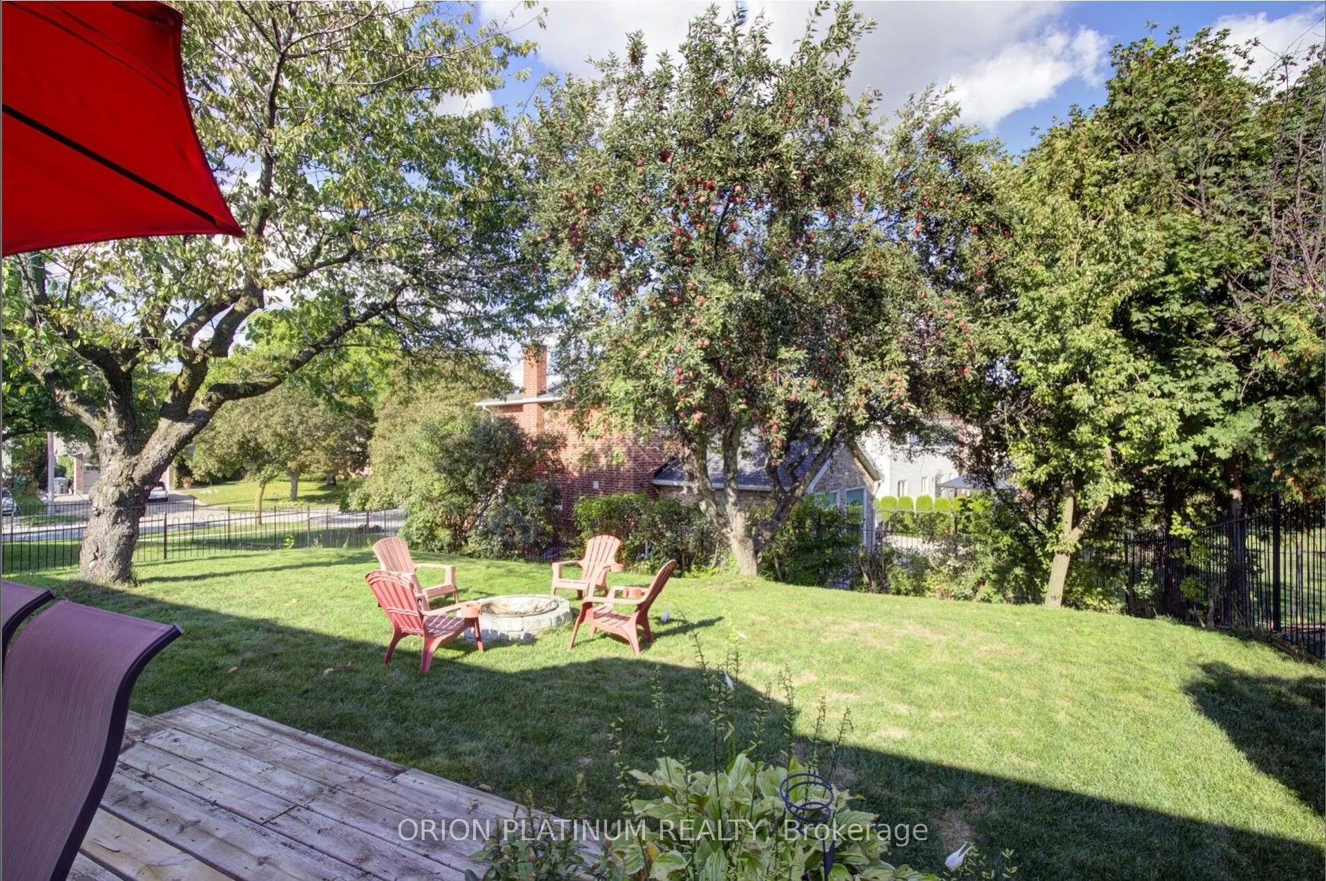 1706 Branchwood Park