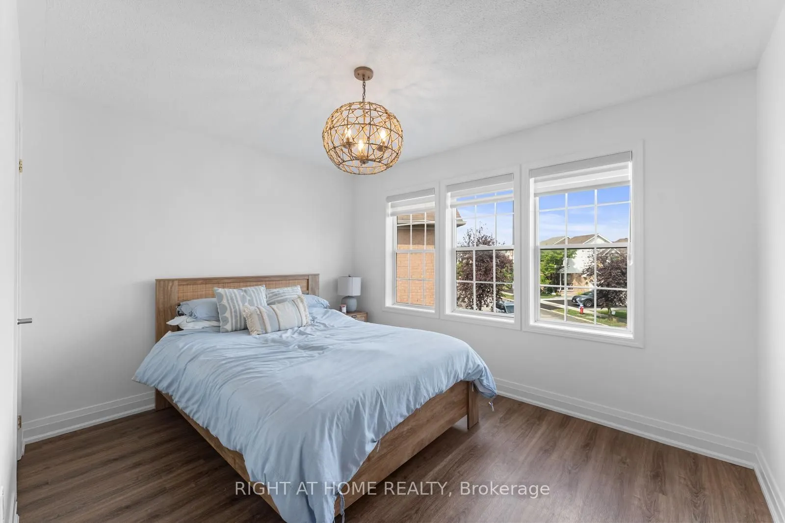 394 BAVERSTOCK Crescent