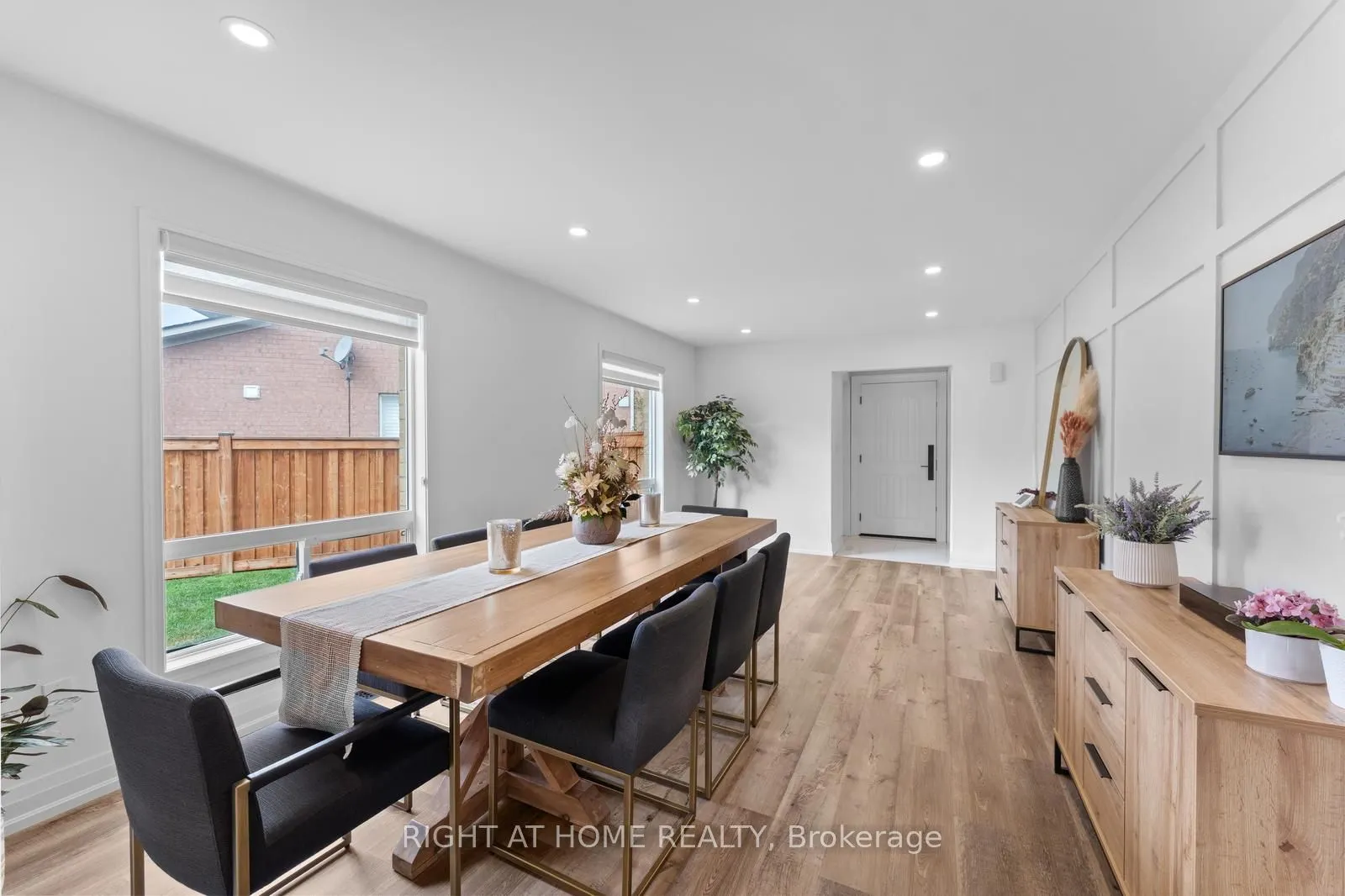 394 BAVERSTOCK Crescent