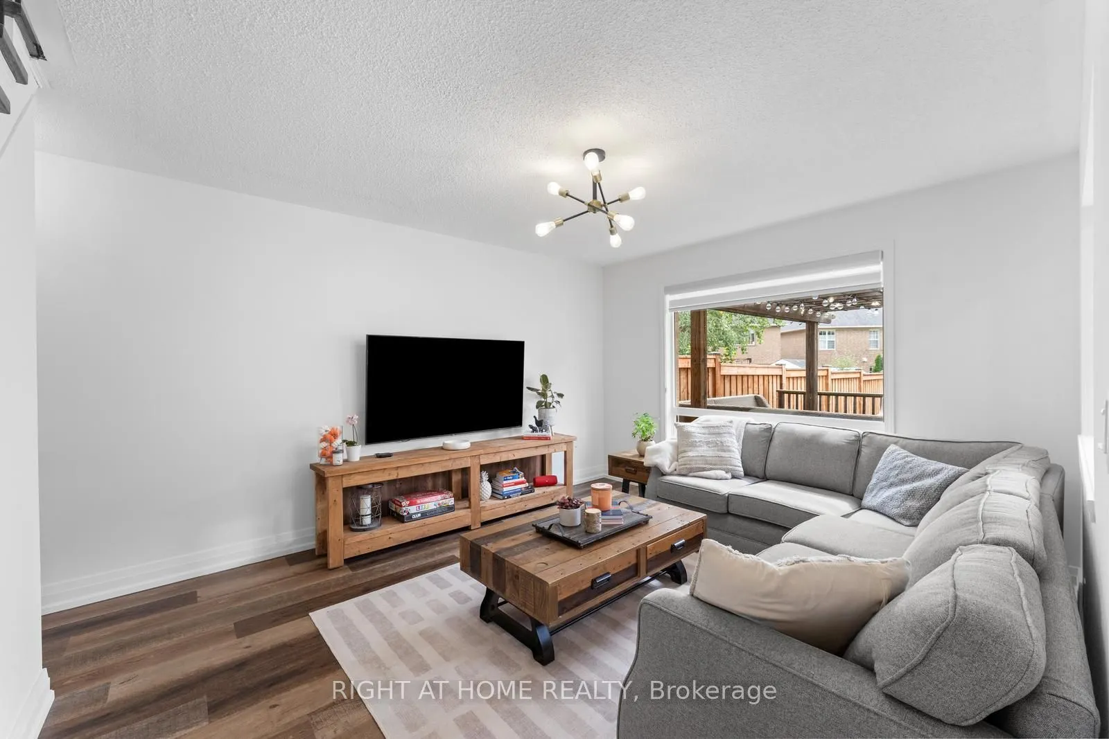 394 BAVERSTOCK Crescent