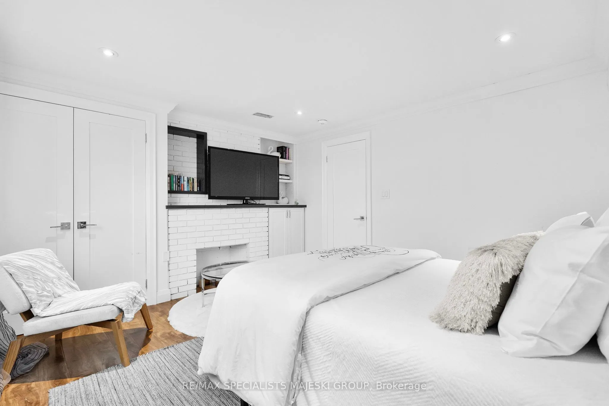 203 Pellatt Avenue, #LOWER