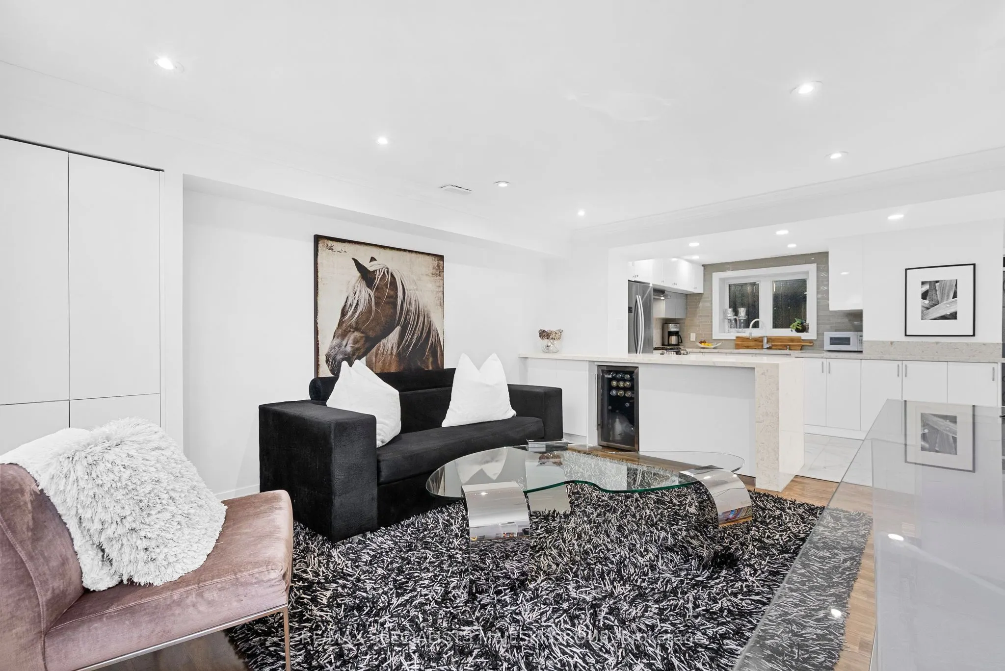 203 Pellatt Avenue, #LOWER