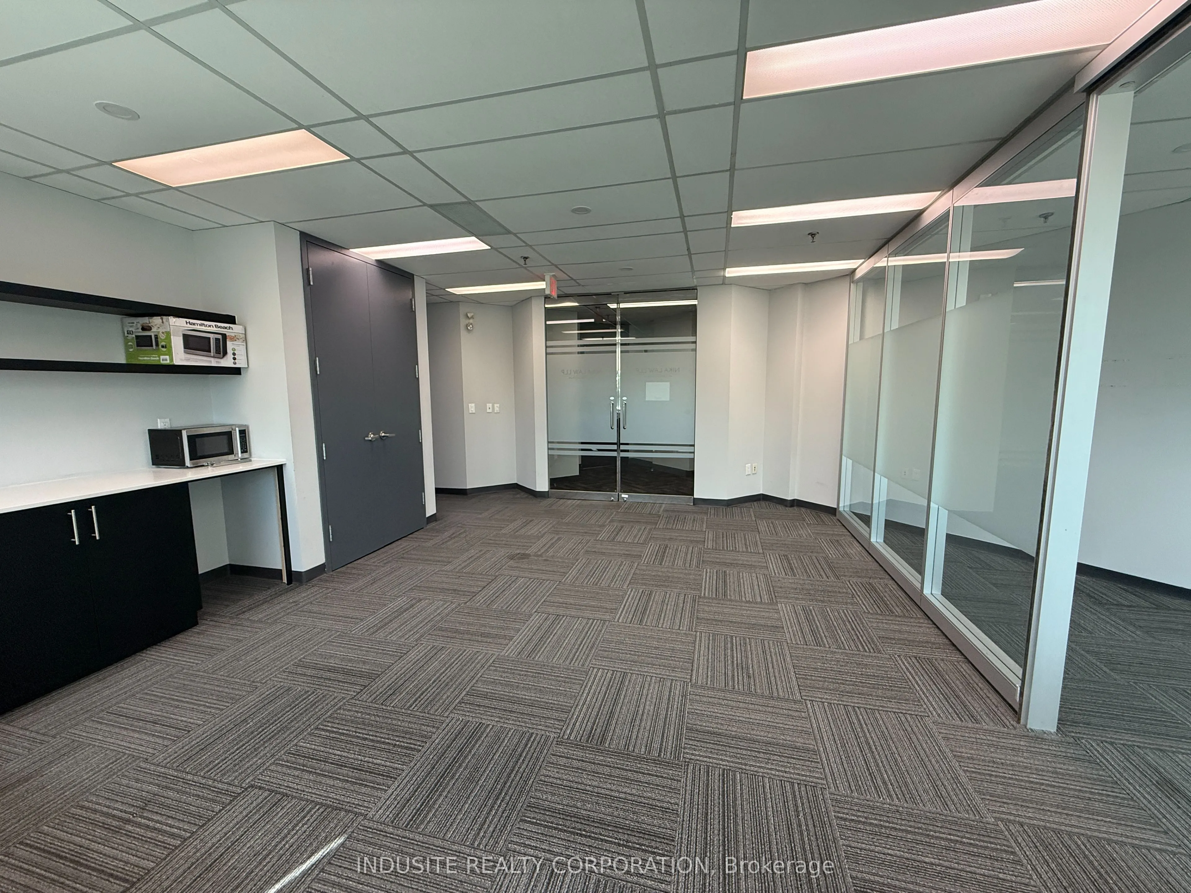 2800 Skymark Avenue, #205A