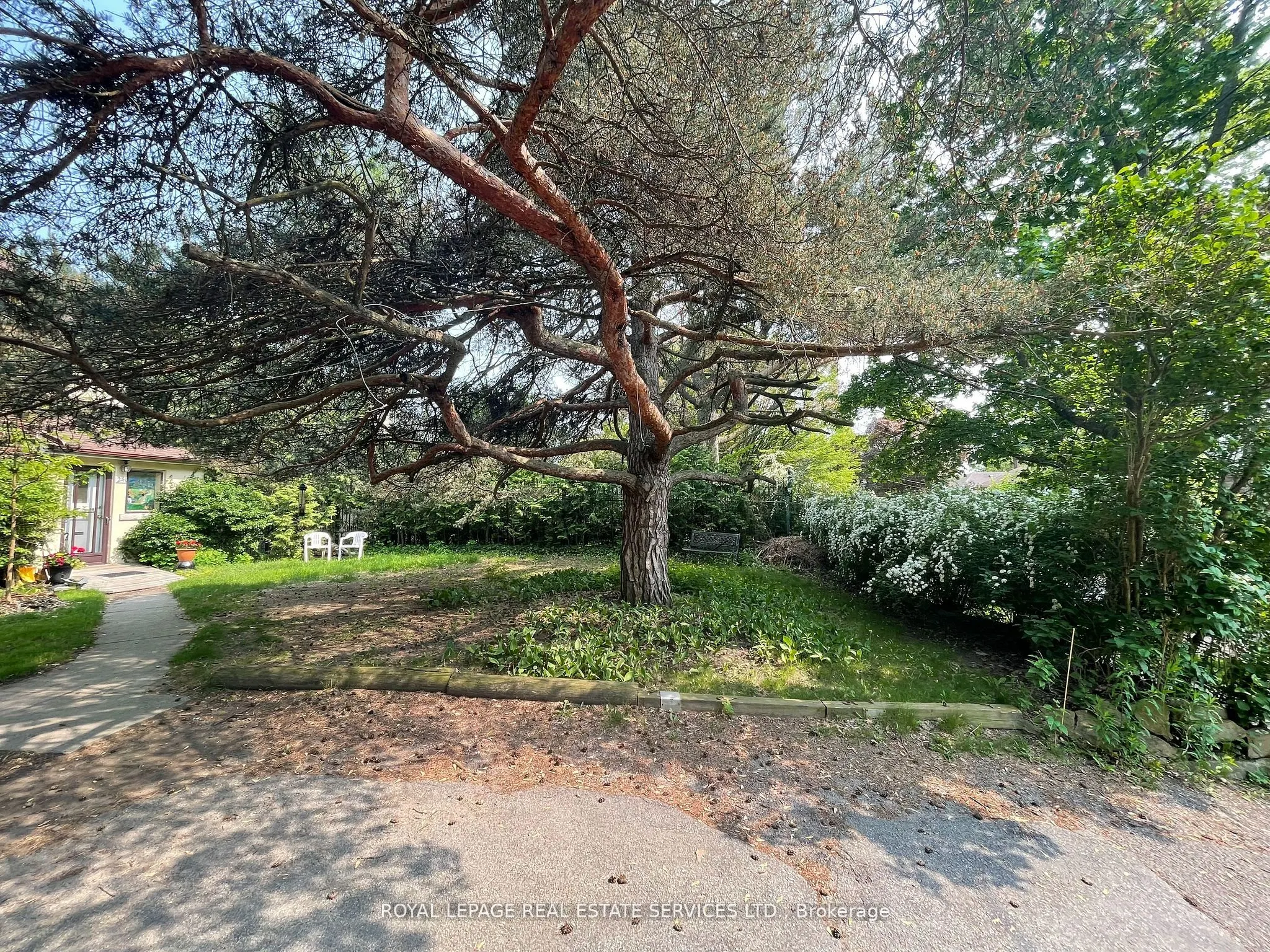 239 Ellis Avenue, #Upper