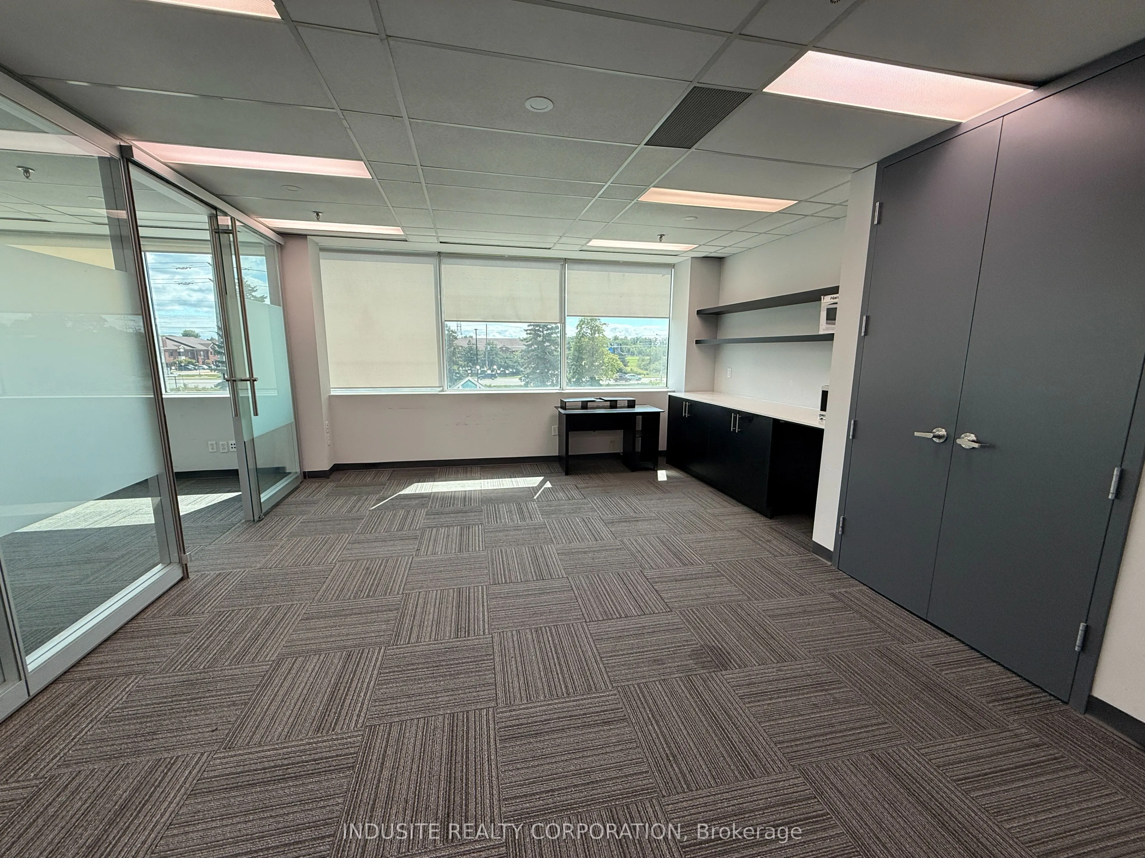 2800 Skymark Avenue, #205B