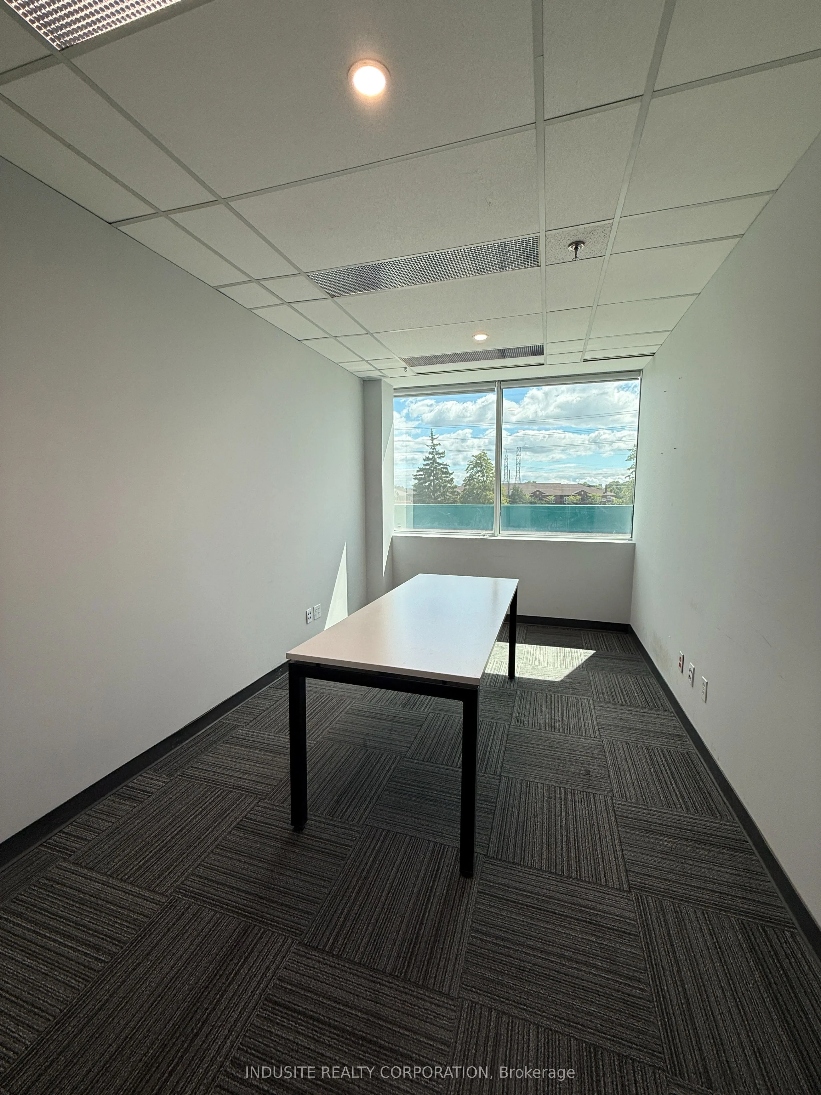 2800 Skymark Avenue, #205B