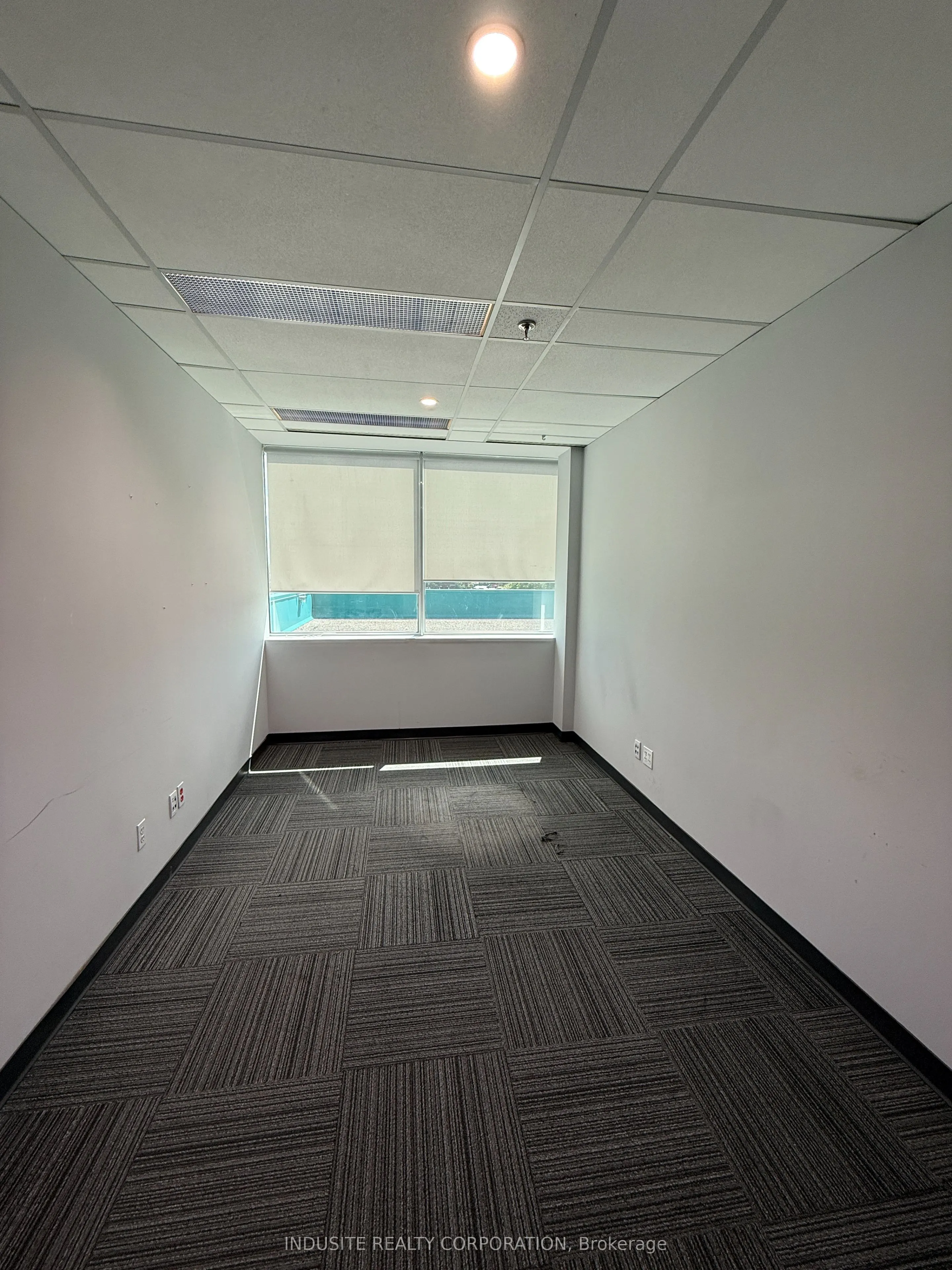2800 Skymark Avenue, #205B