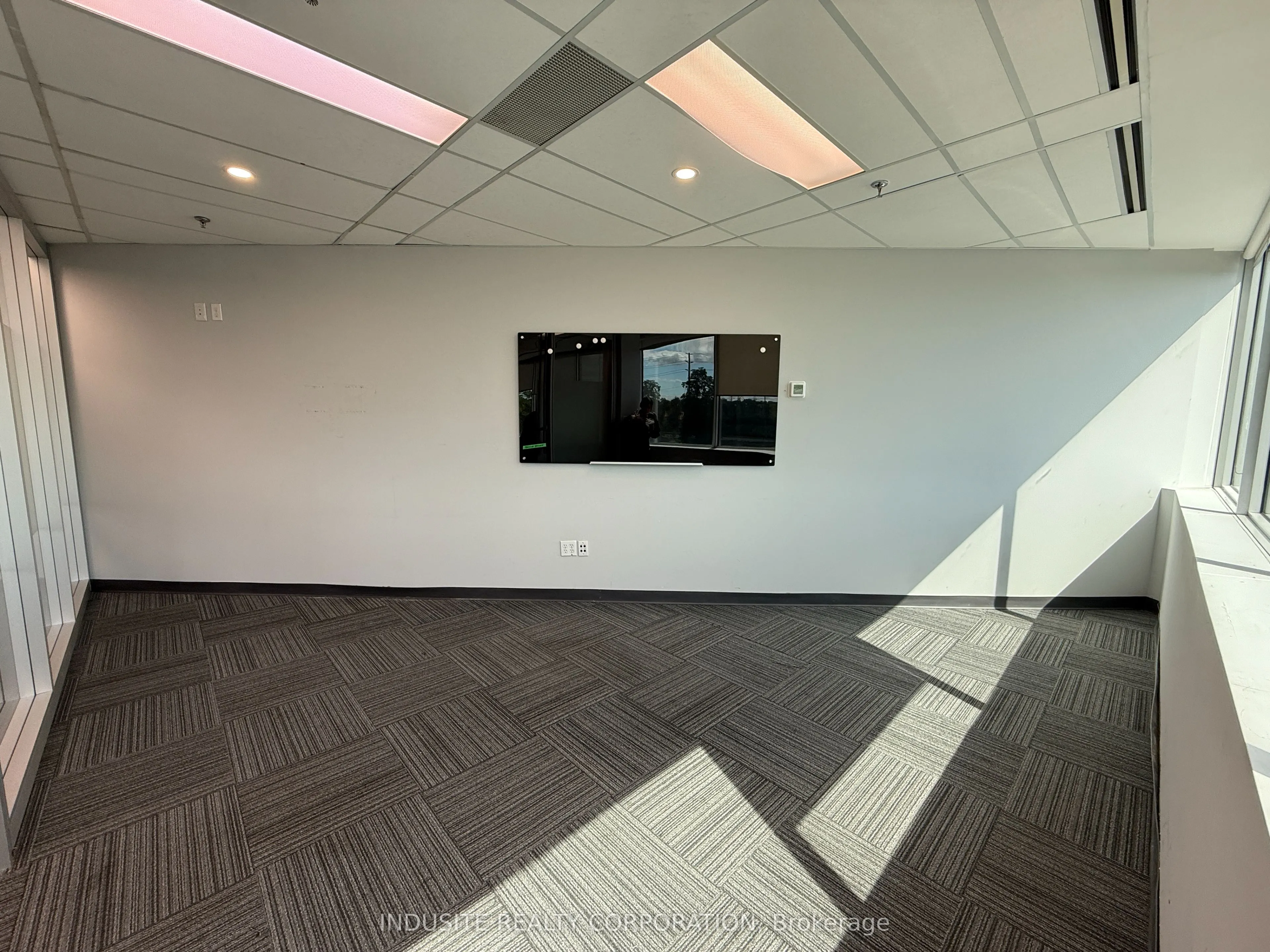 2800 Skymark Avenue, #205B