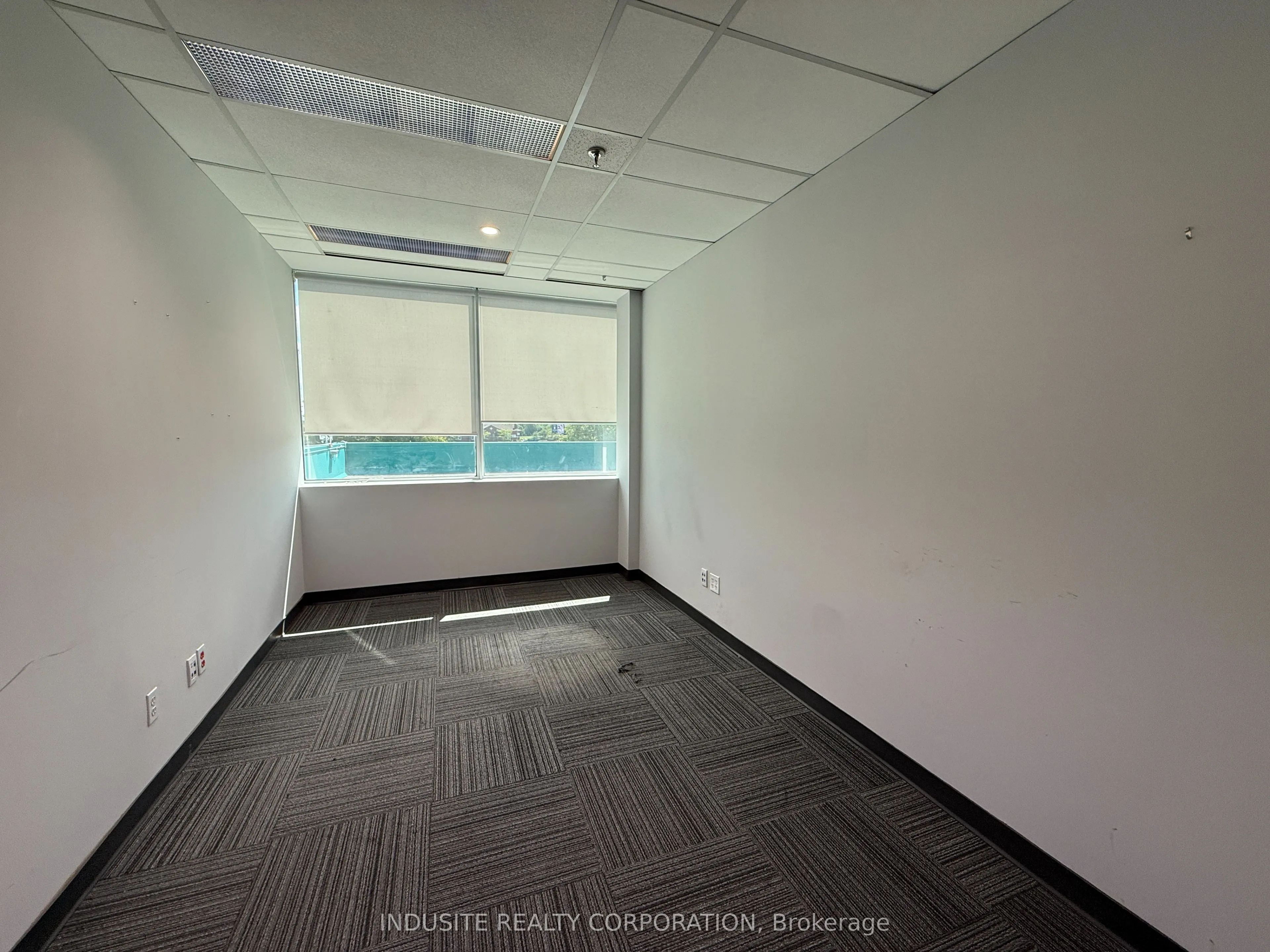 2800 Skymark Avenue, #205B