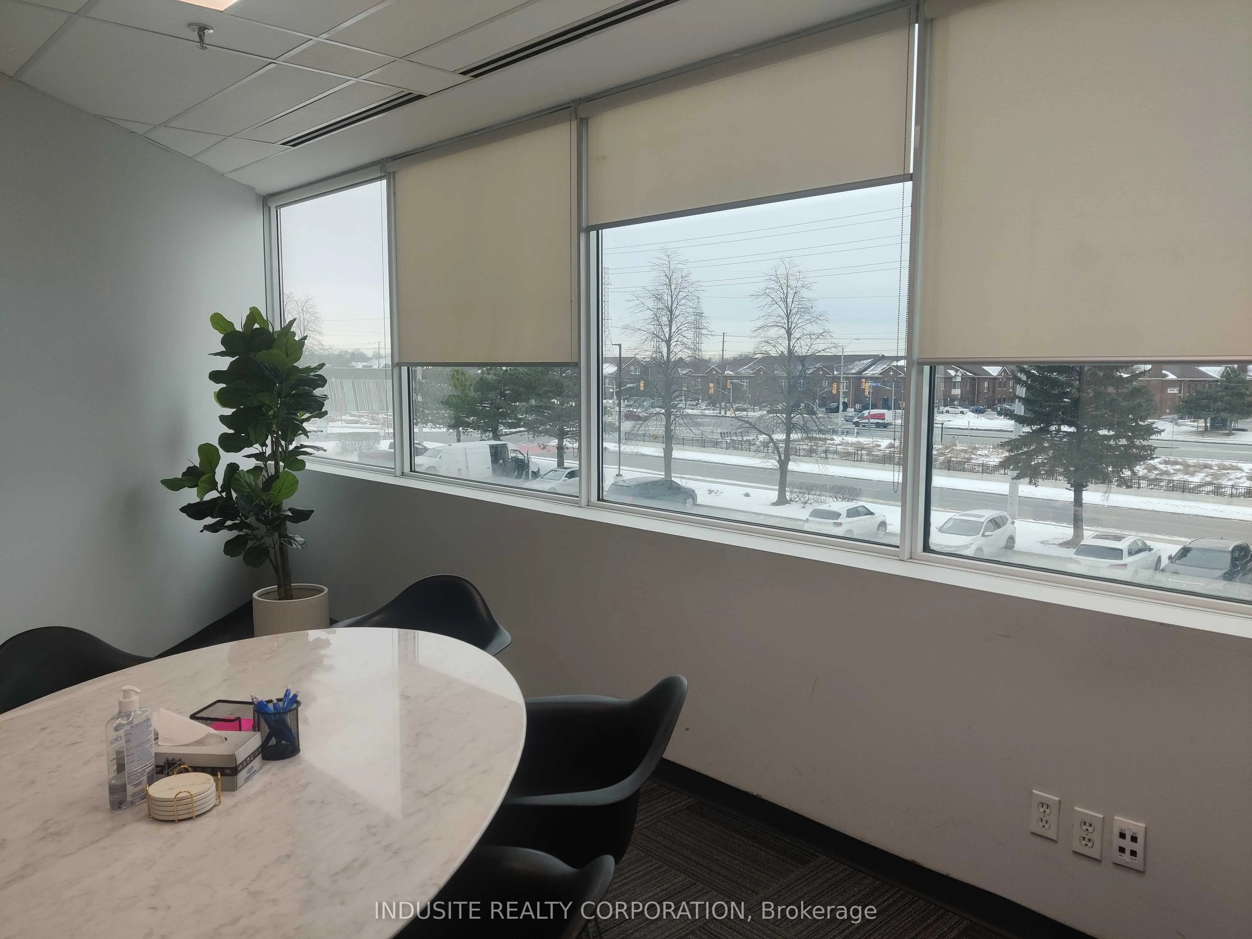 2800 Skymark Avenue, #205B