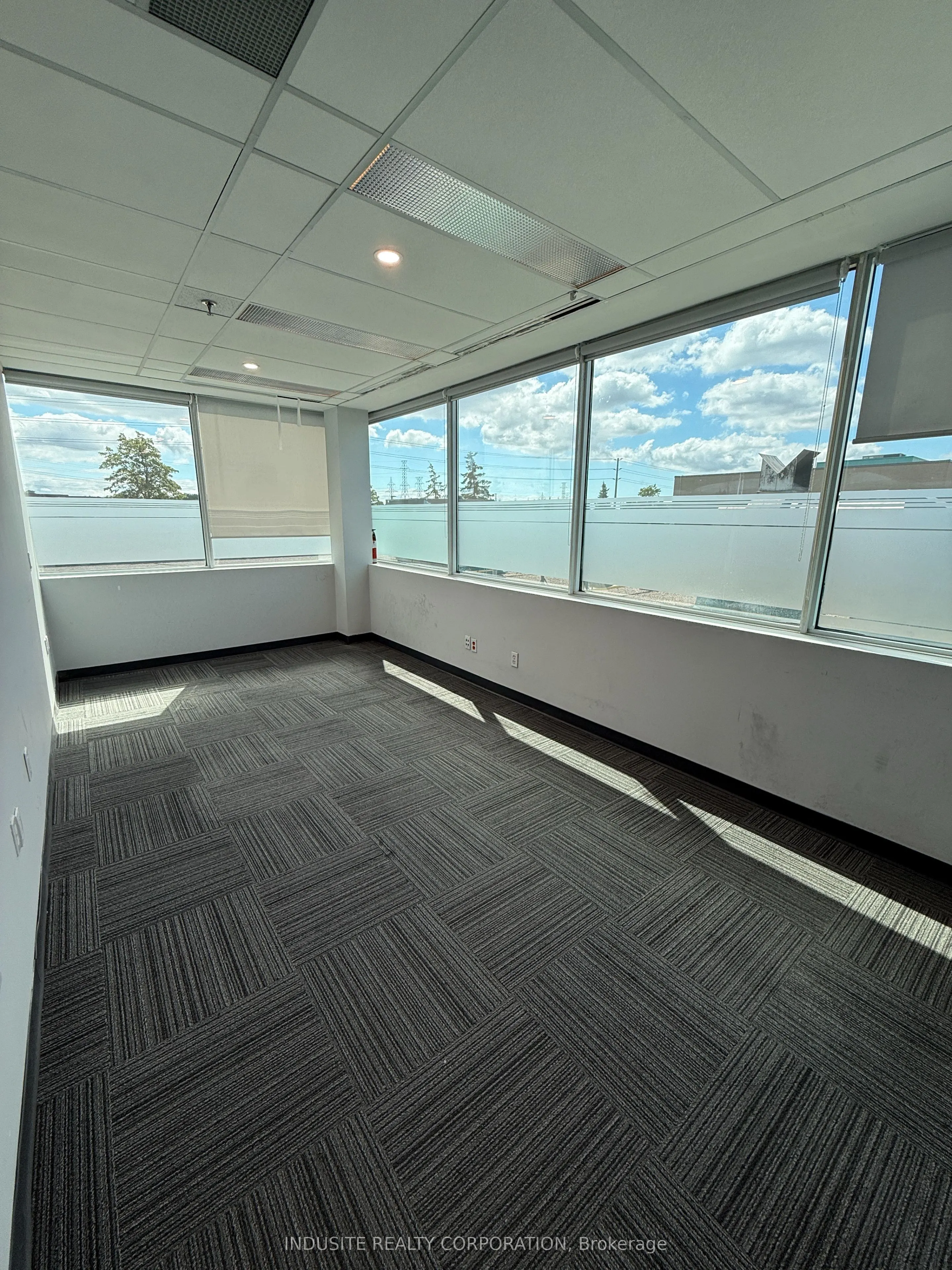 2800 Skymark Avenue, #205B