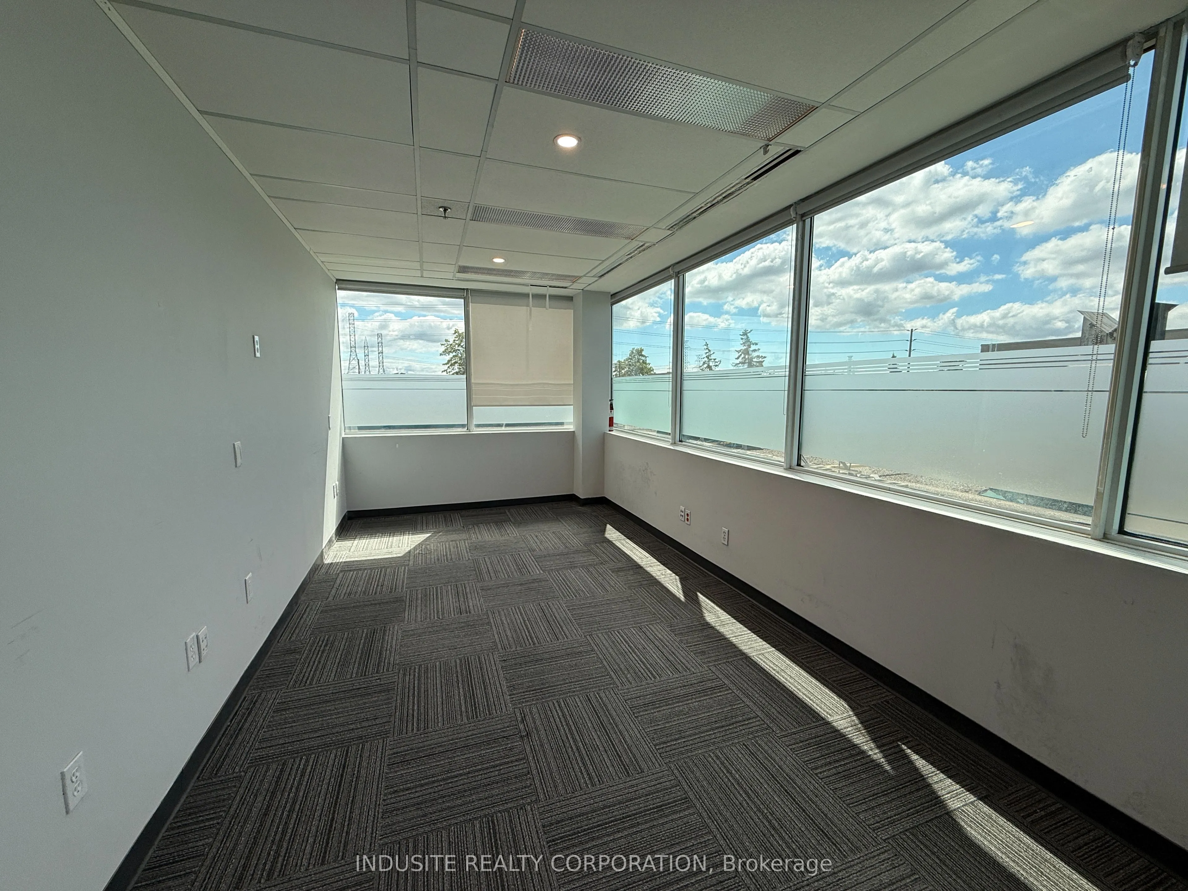 2800 Skymark Avenue, #205B