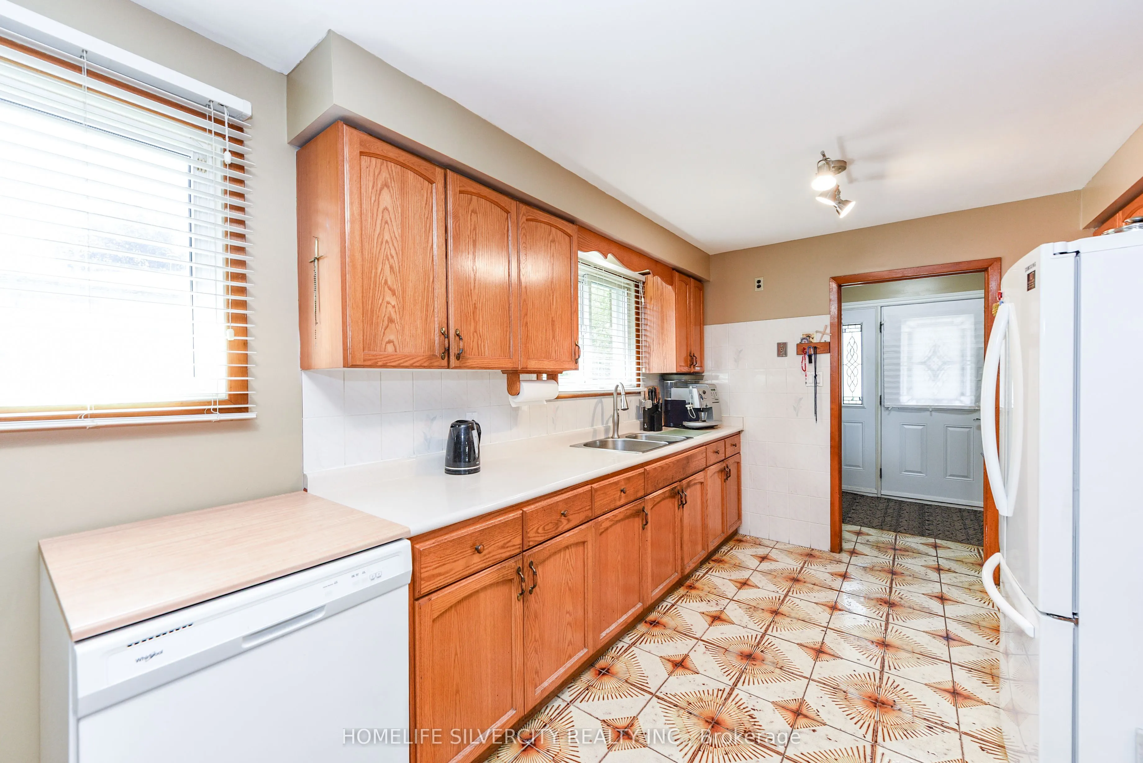 3350 Lehigh Crescent